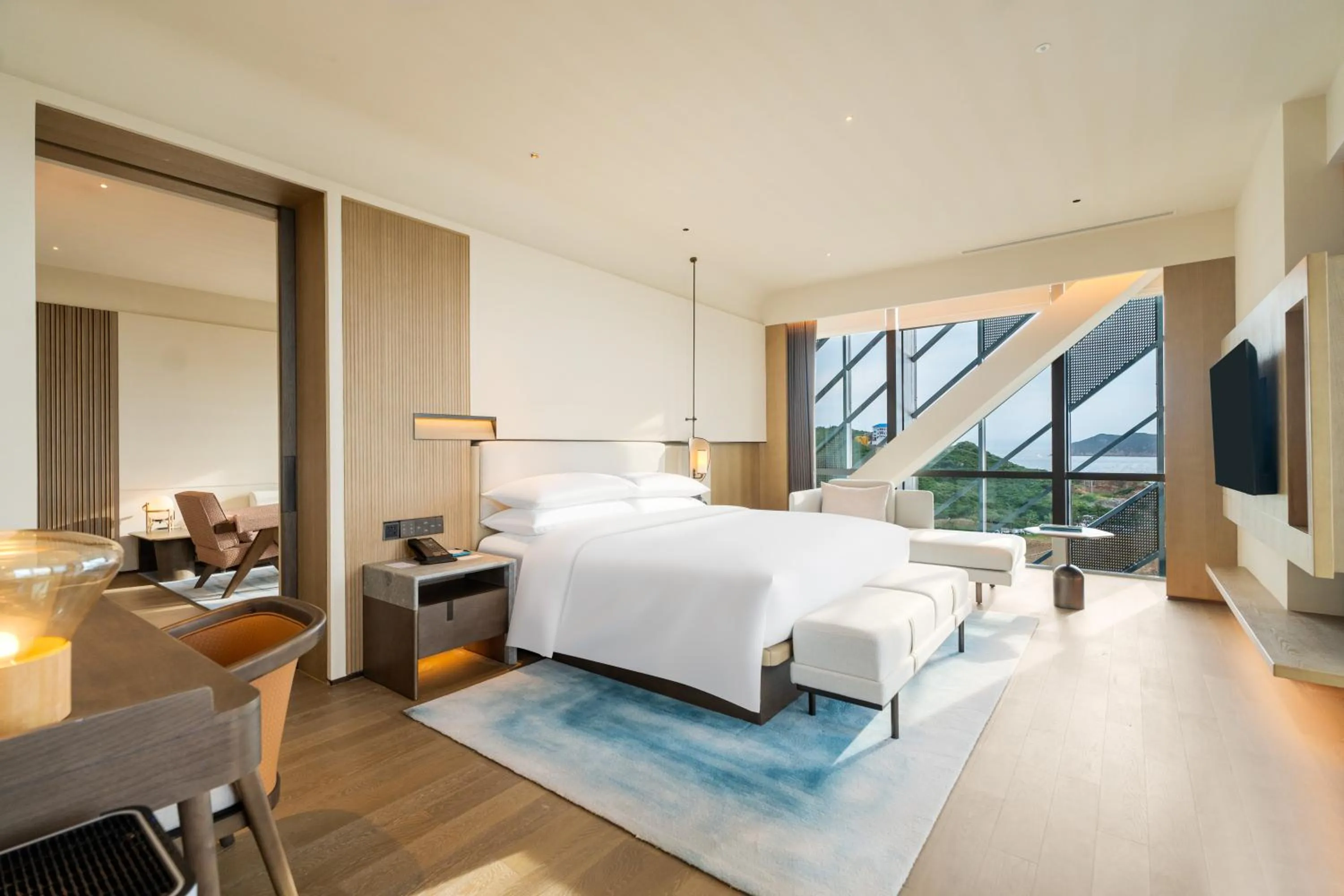 Photo of the whole room, Bed in Zhuhai Dong'ao Island Marriott Resort and Spa