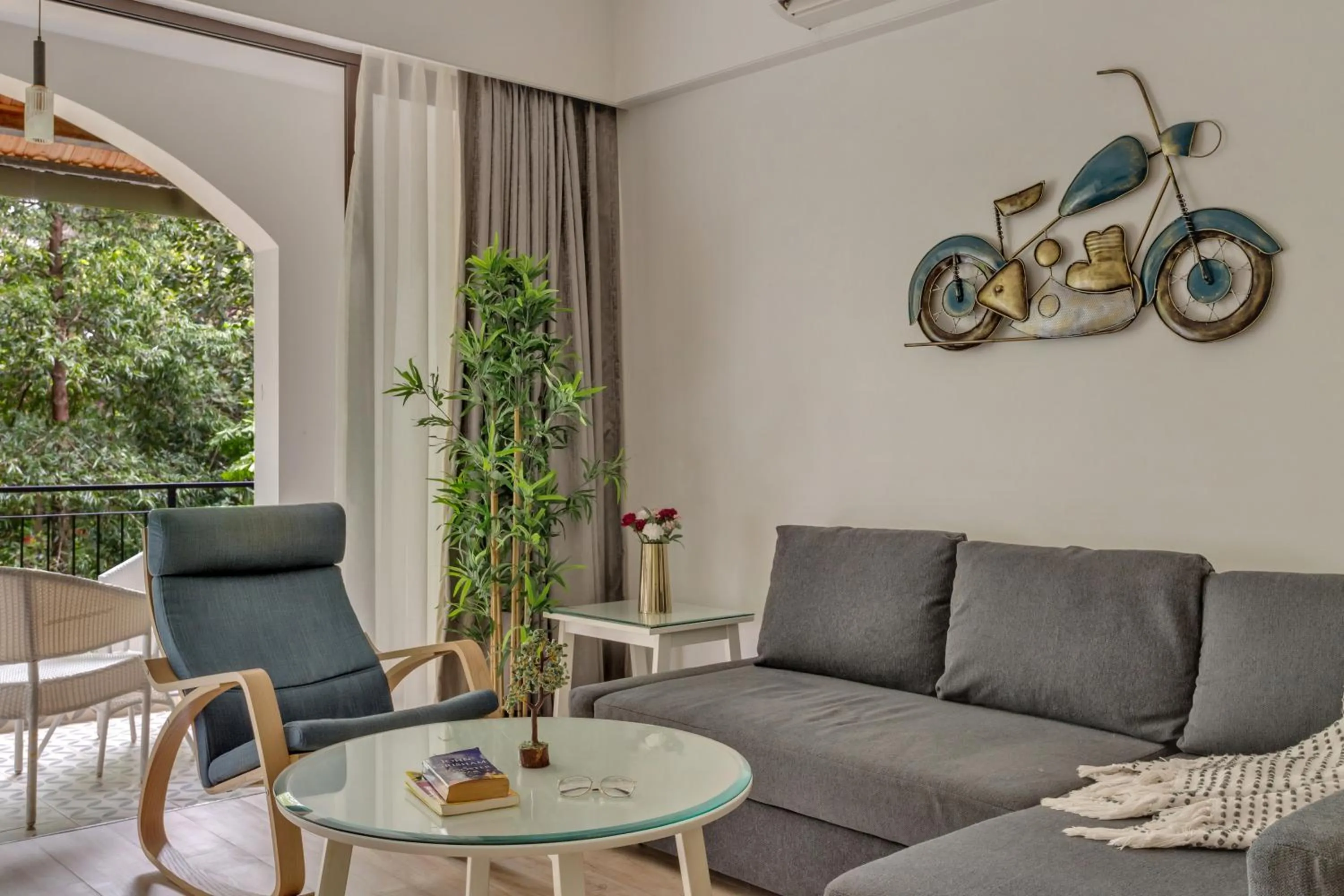 D'Retreat 1BHK Apartment by tisyastays