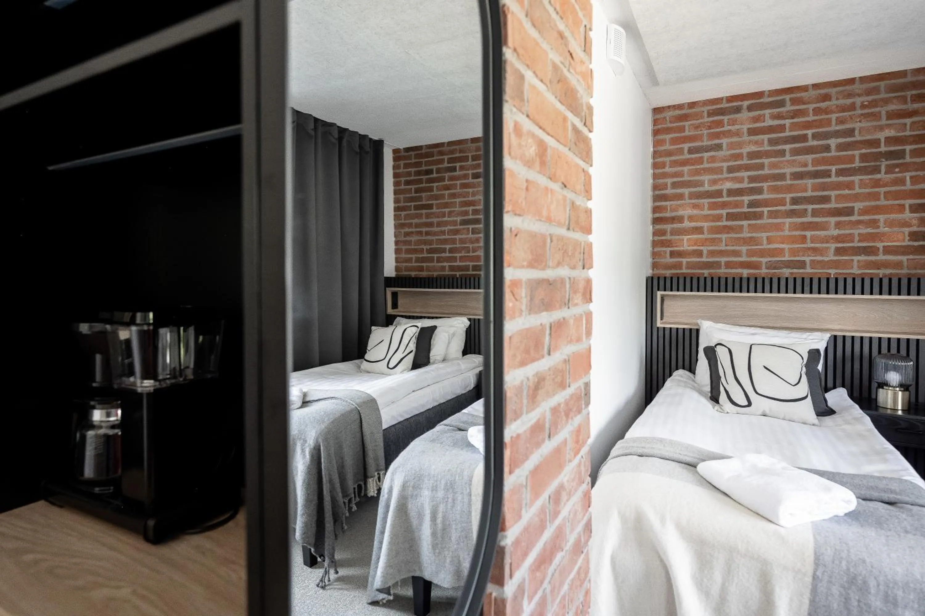 Bed in Frans & Frans - Hotel and Apartments by UHANDA