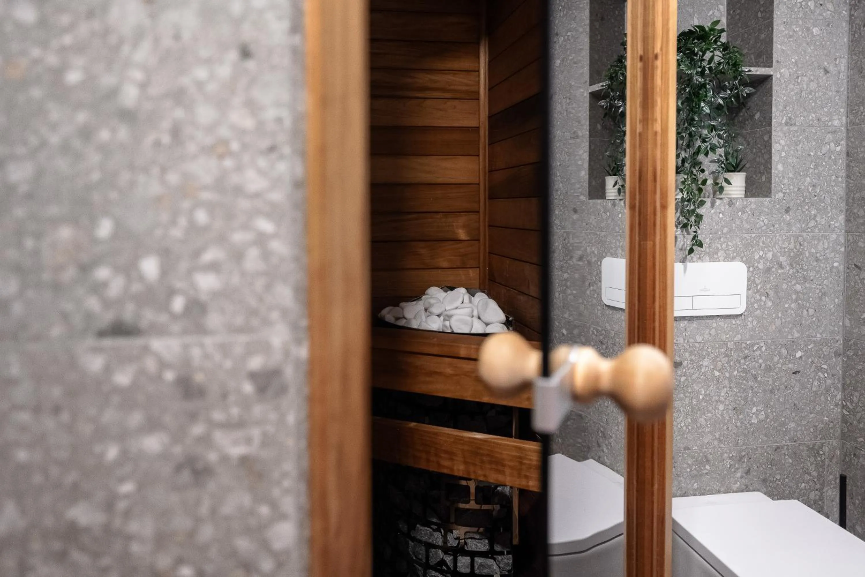 Frans & Frans - Hotel and Apartments by UHANDA