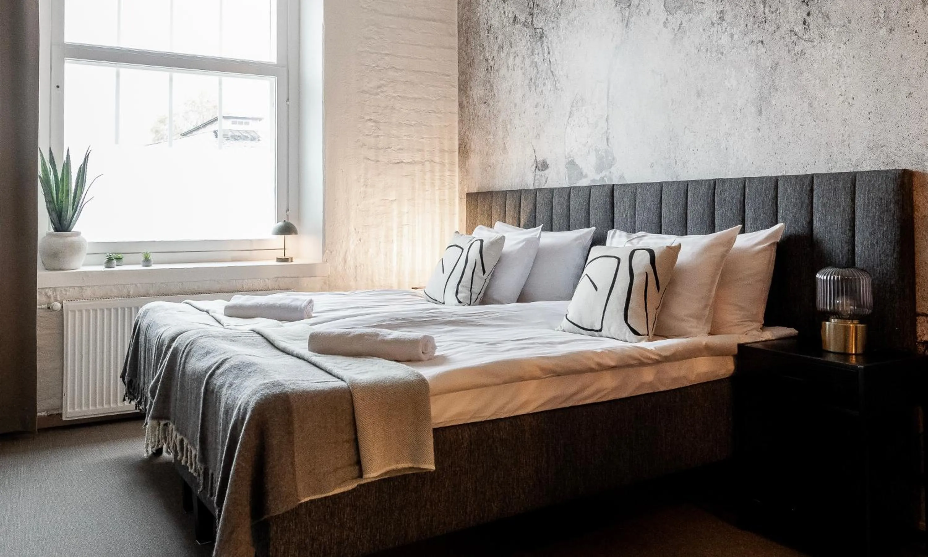 Bed in Frans & Frans - Hotel and Apartments by UHANDA