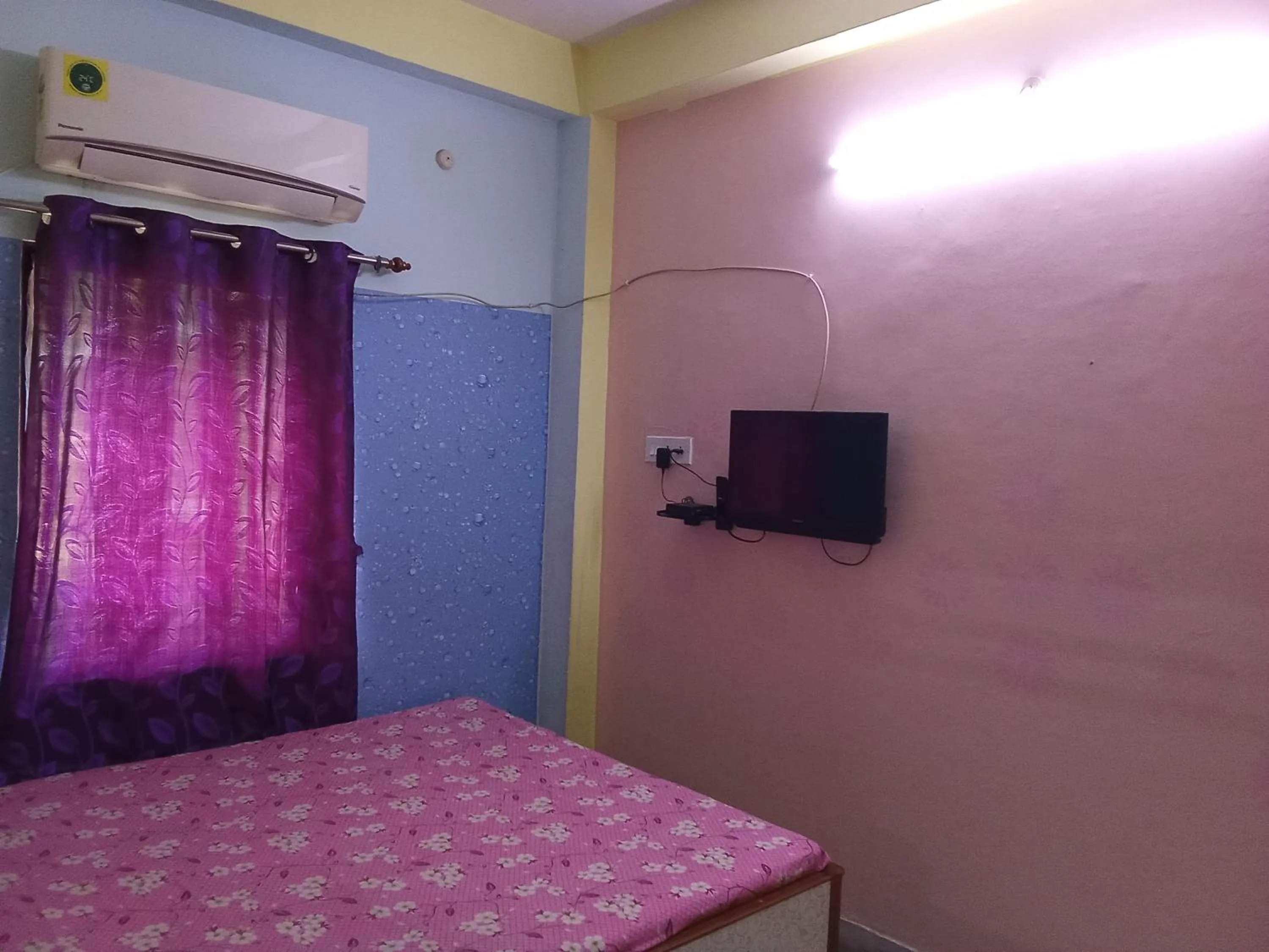 Bed in Amar priya guest house