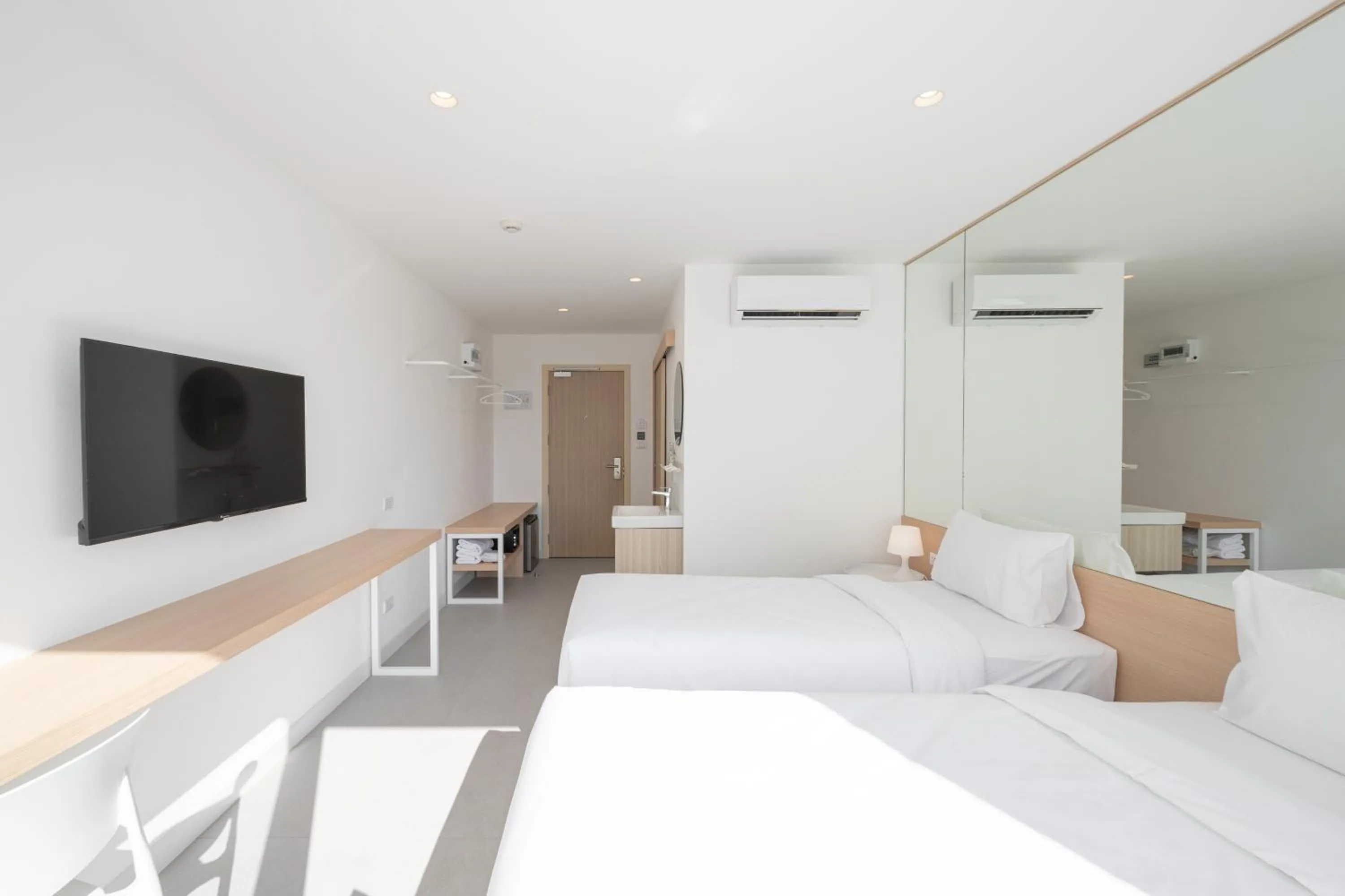 Bedroom, Bed in Lis Hotel Chiangmai