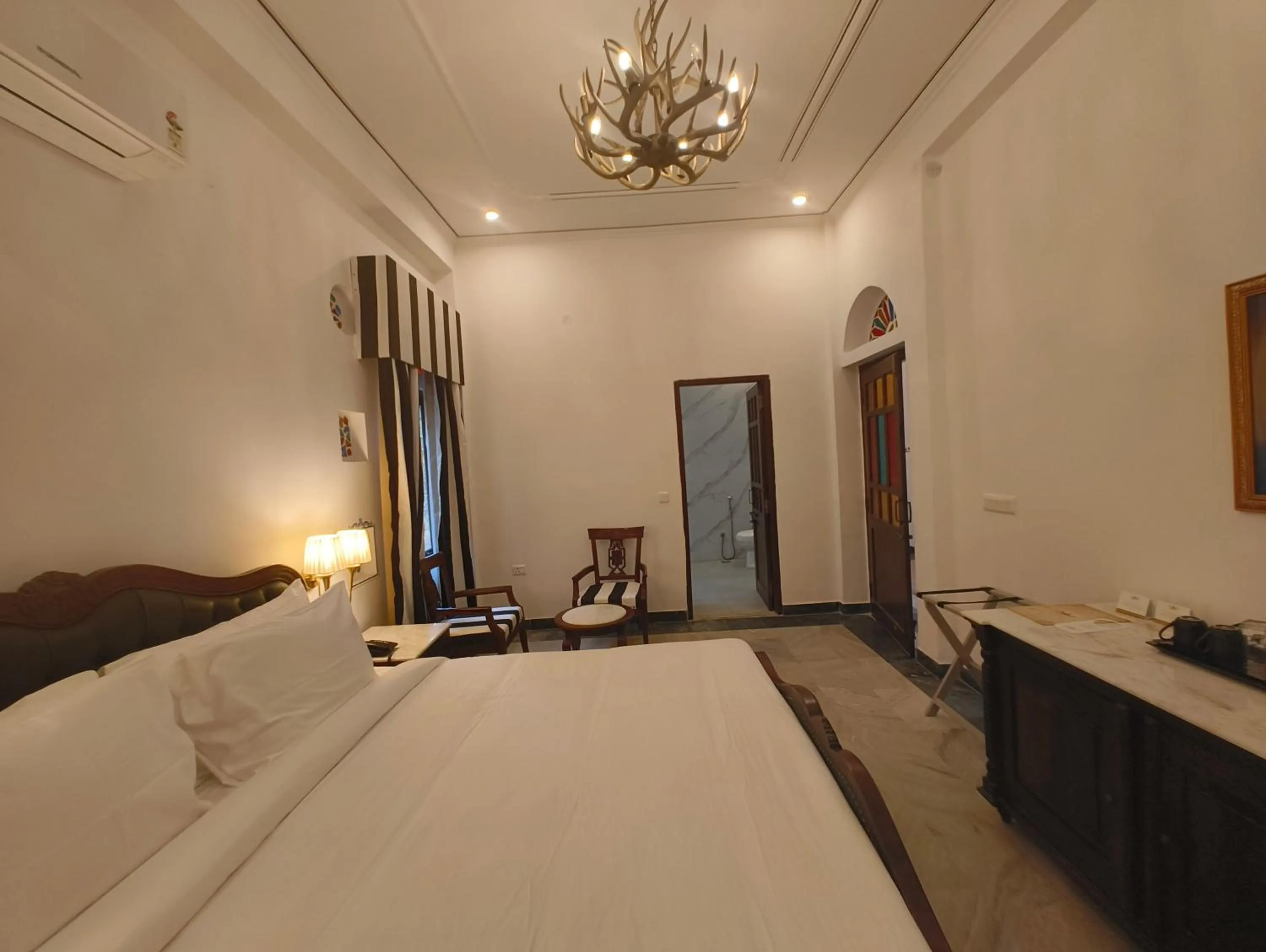 Bed in Medieval Forts, Kalwar, Jaipur