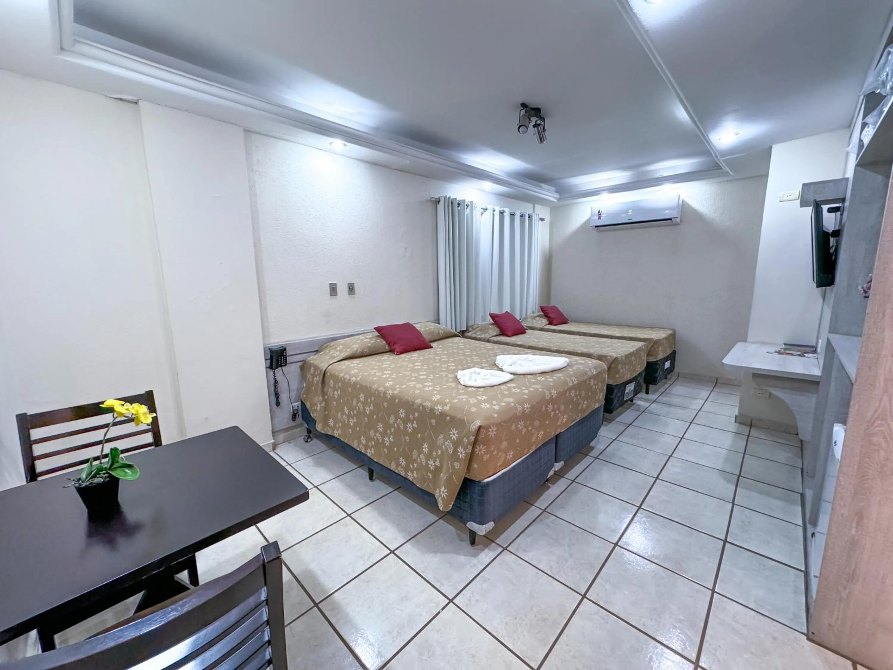 Bed in Hotel Internacional