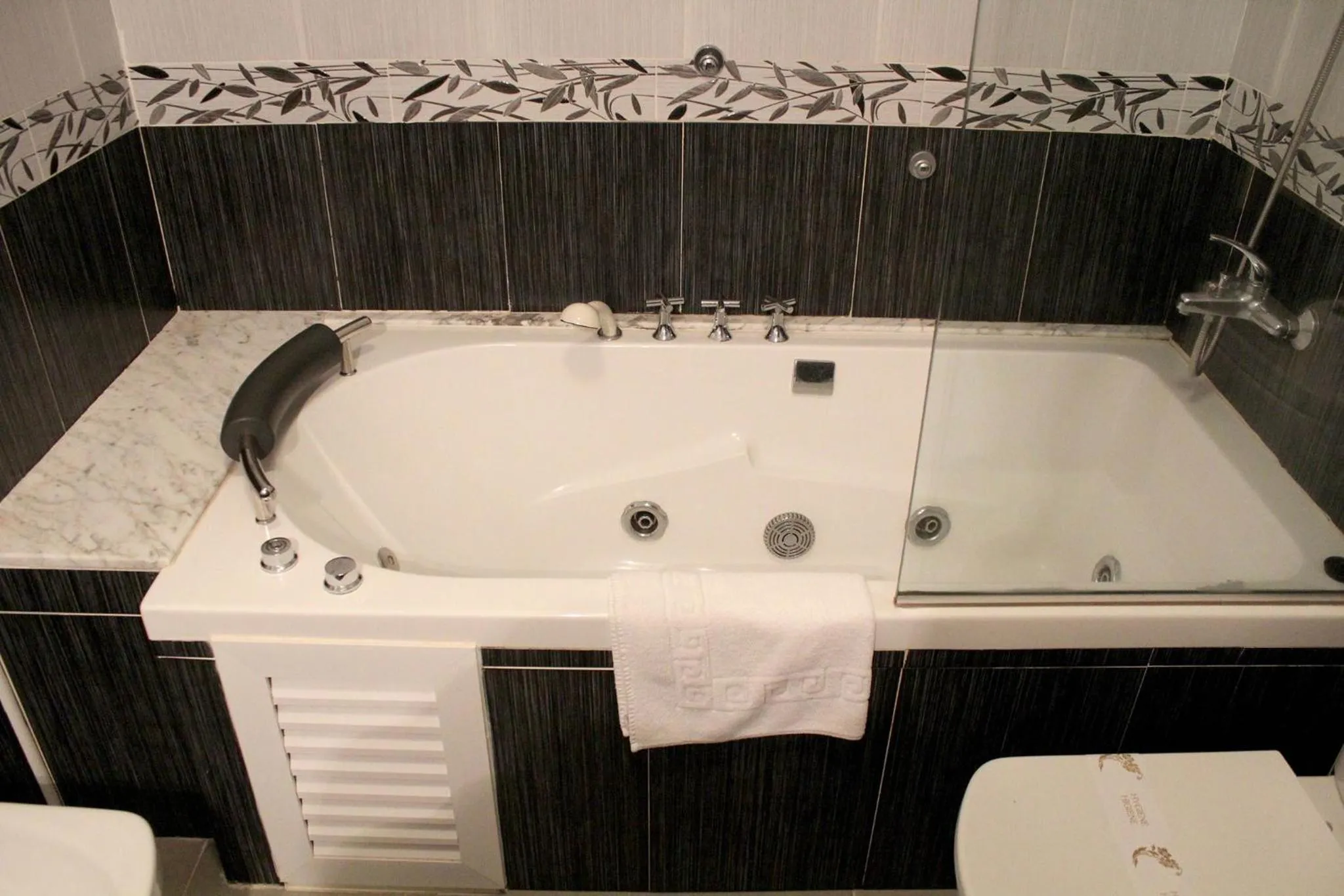 Bathroom in Hotel Park