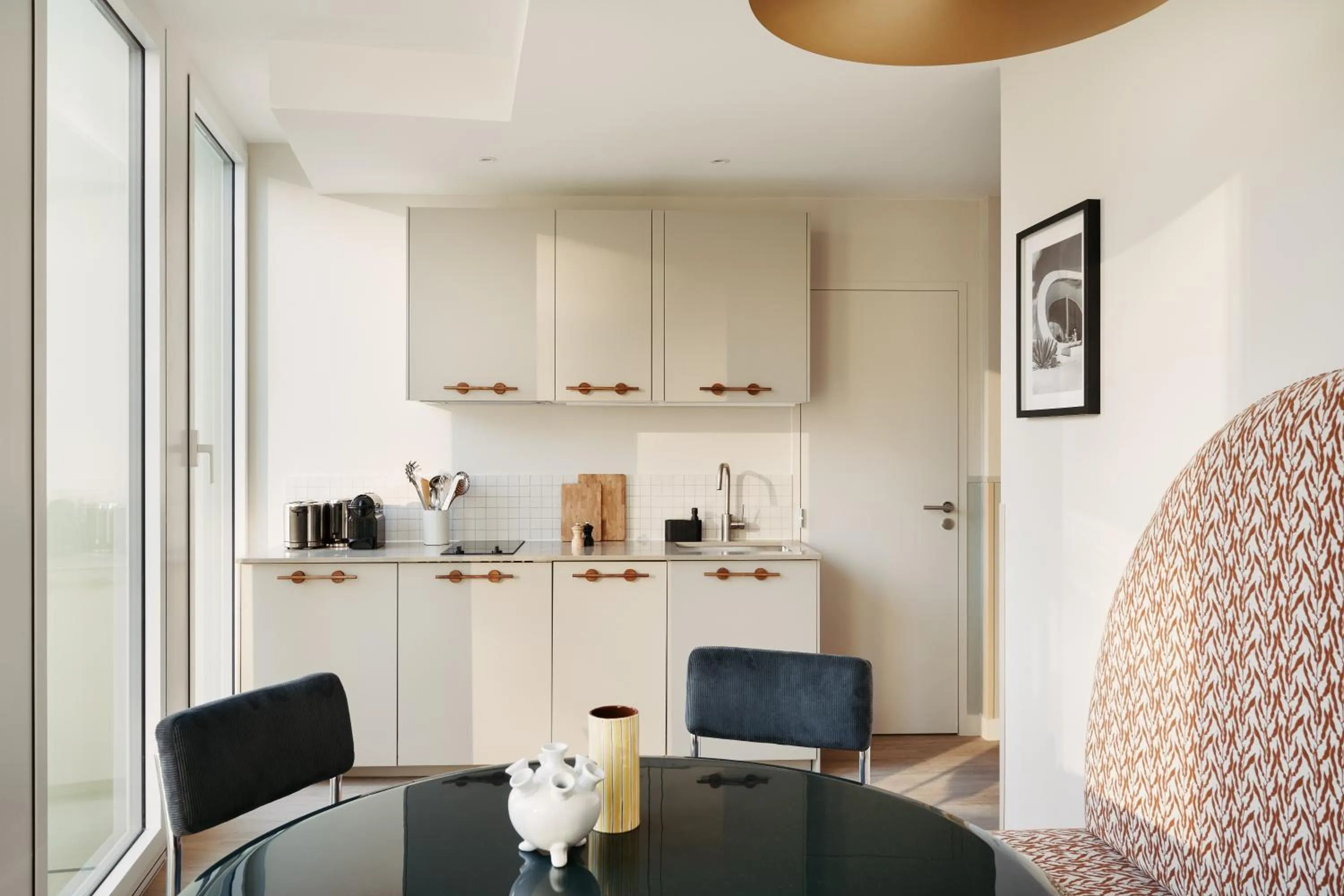 kitchen in Edgar Suites Lille - Shake