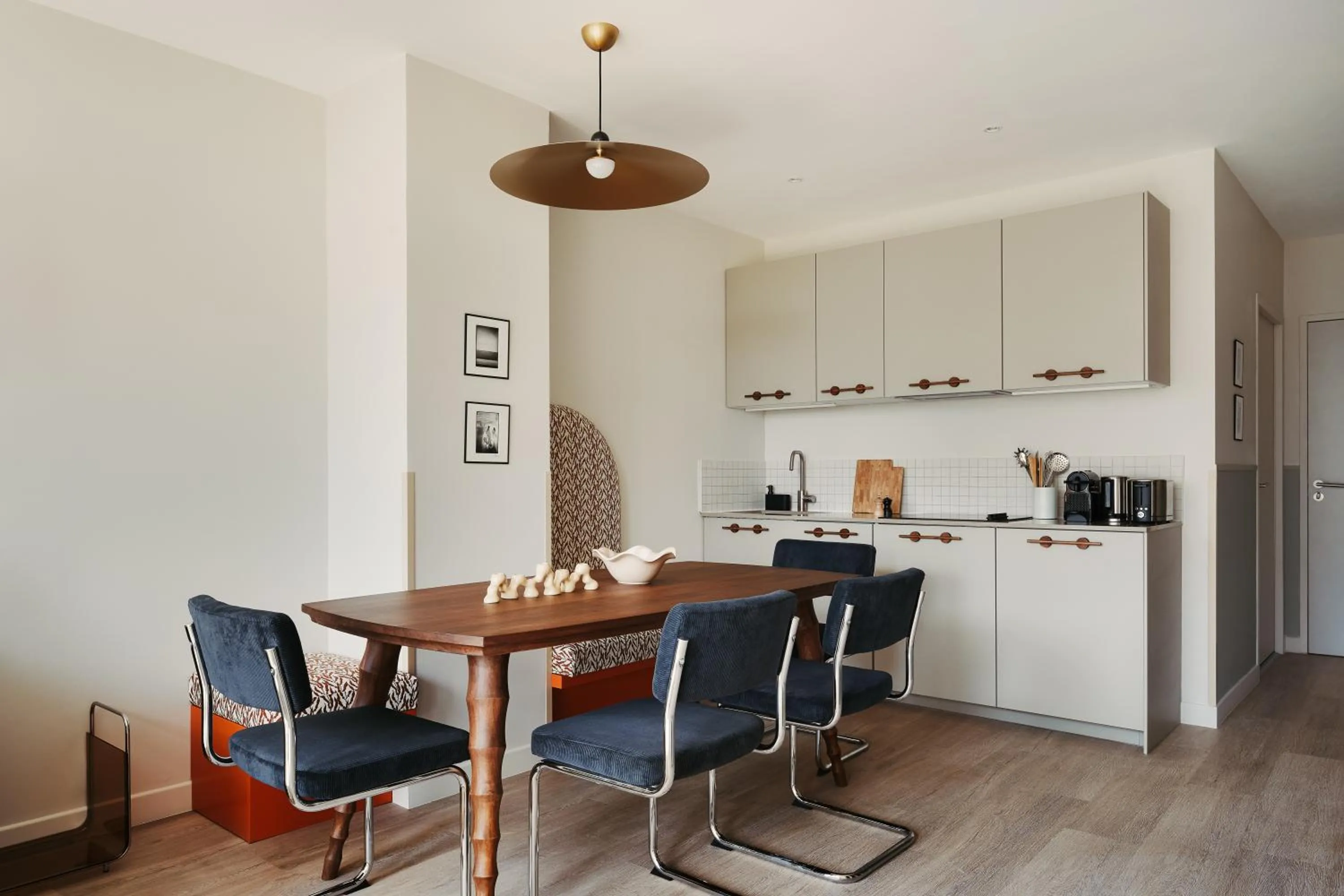 Coffee/tea facilities in Edgar Suites Lille - Shake