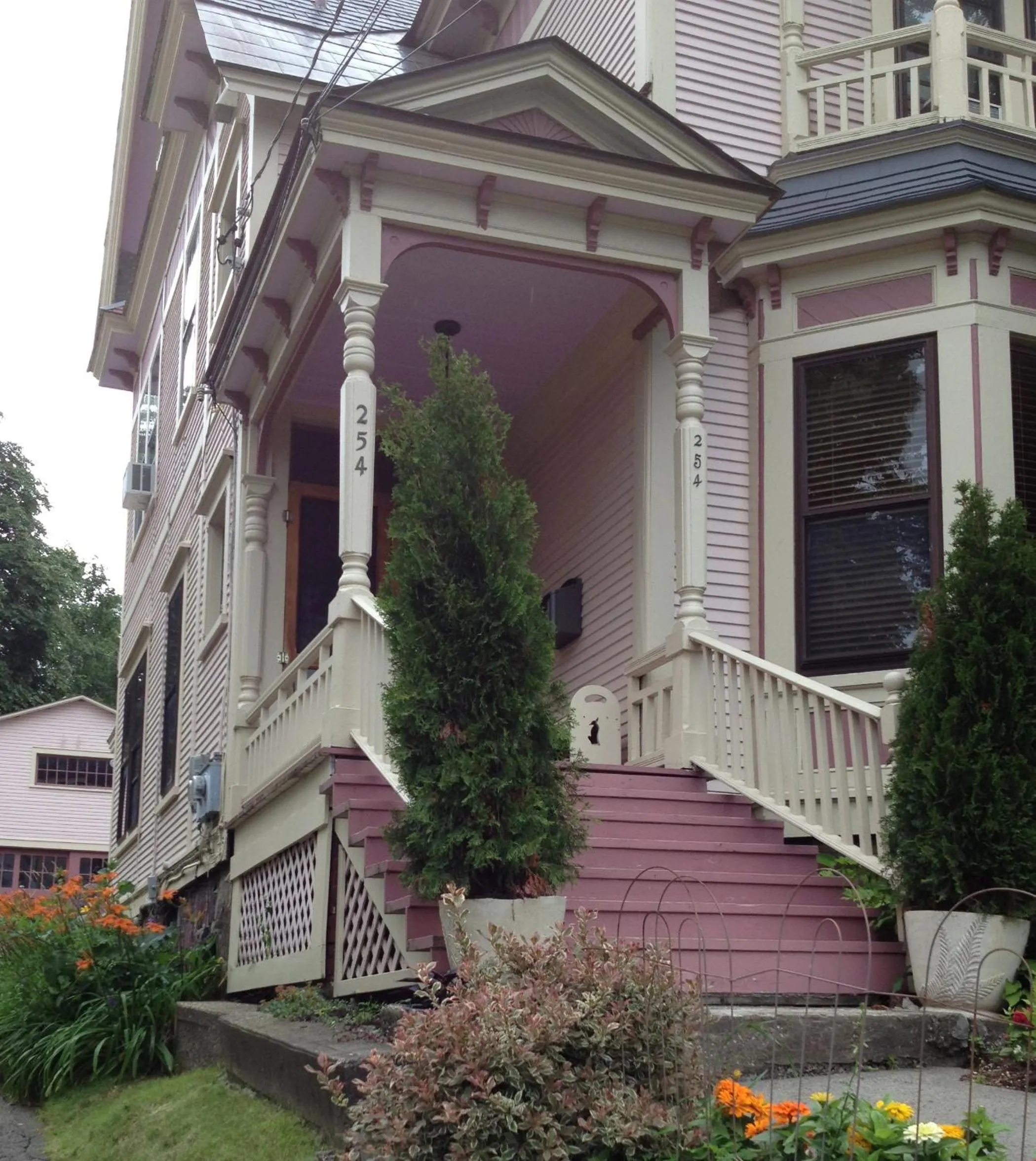 254 South Union Street Guest House