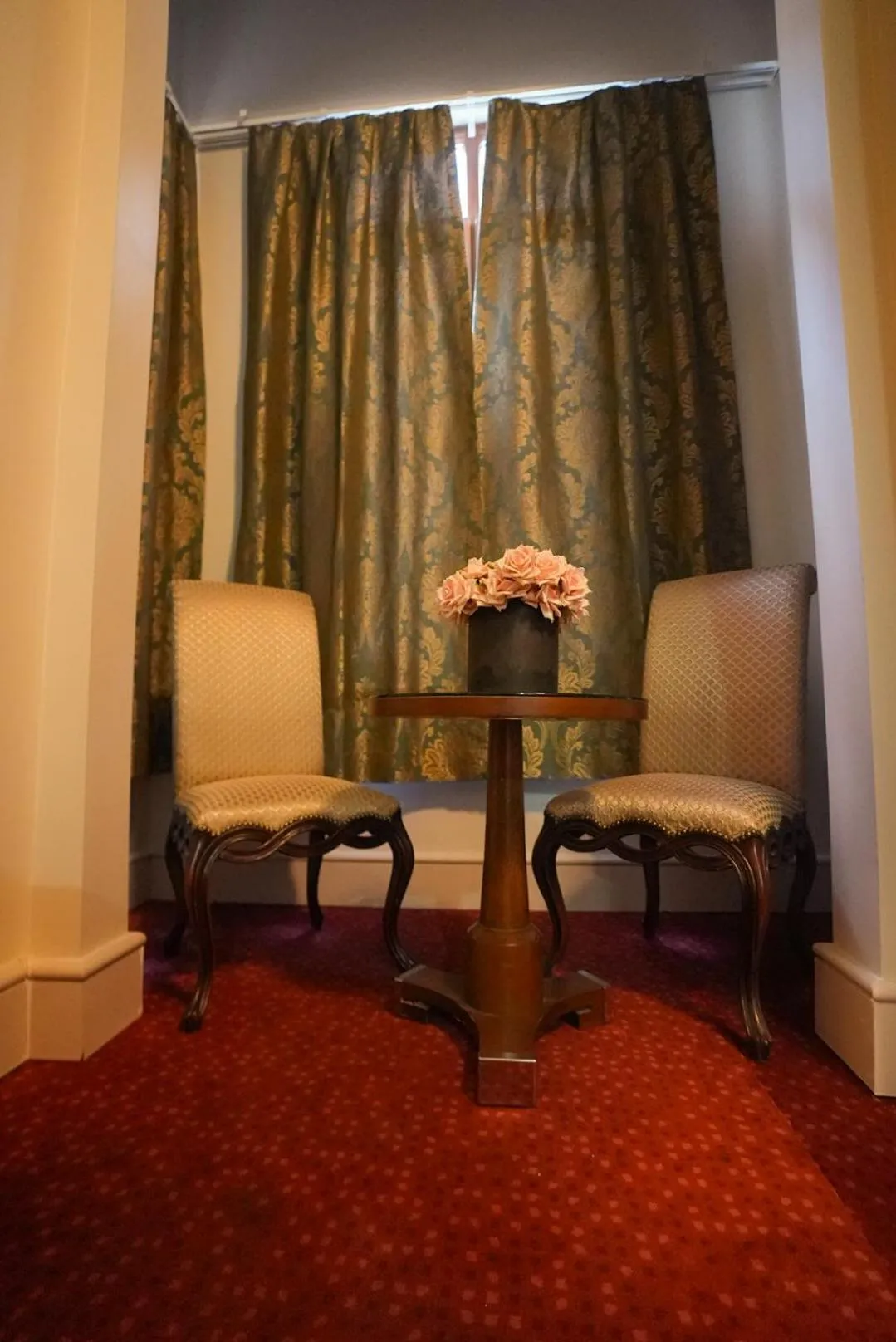 Seating area in Aria Palace Taksim