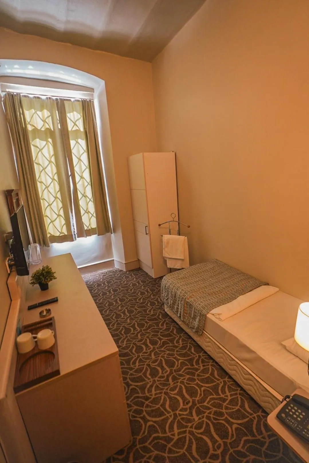 Photo of the whole room, Bed in Aria Palace Taksim