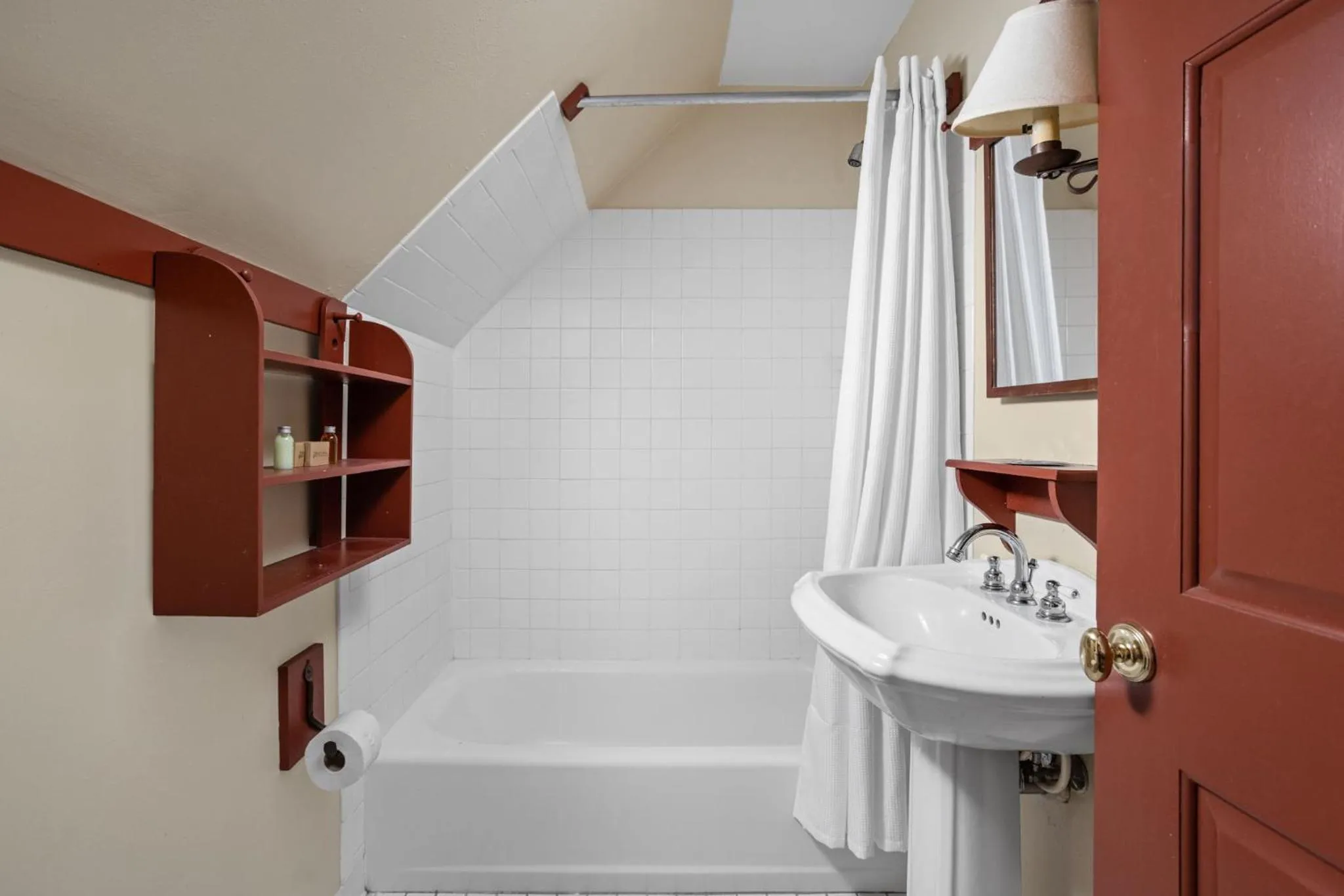 Bathroom in Artists Colony