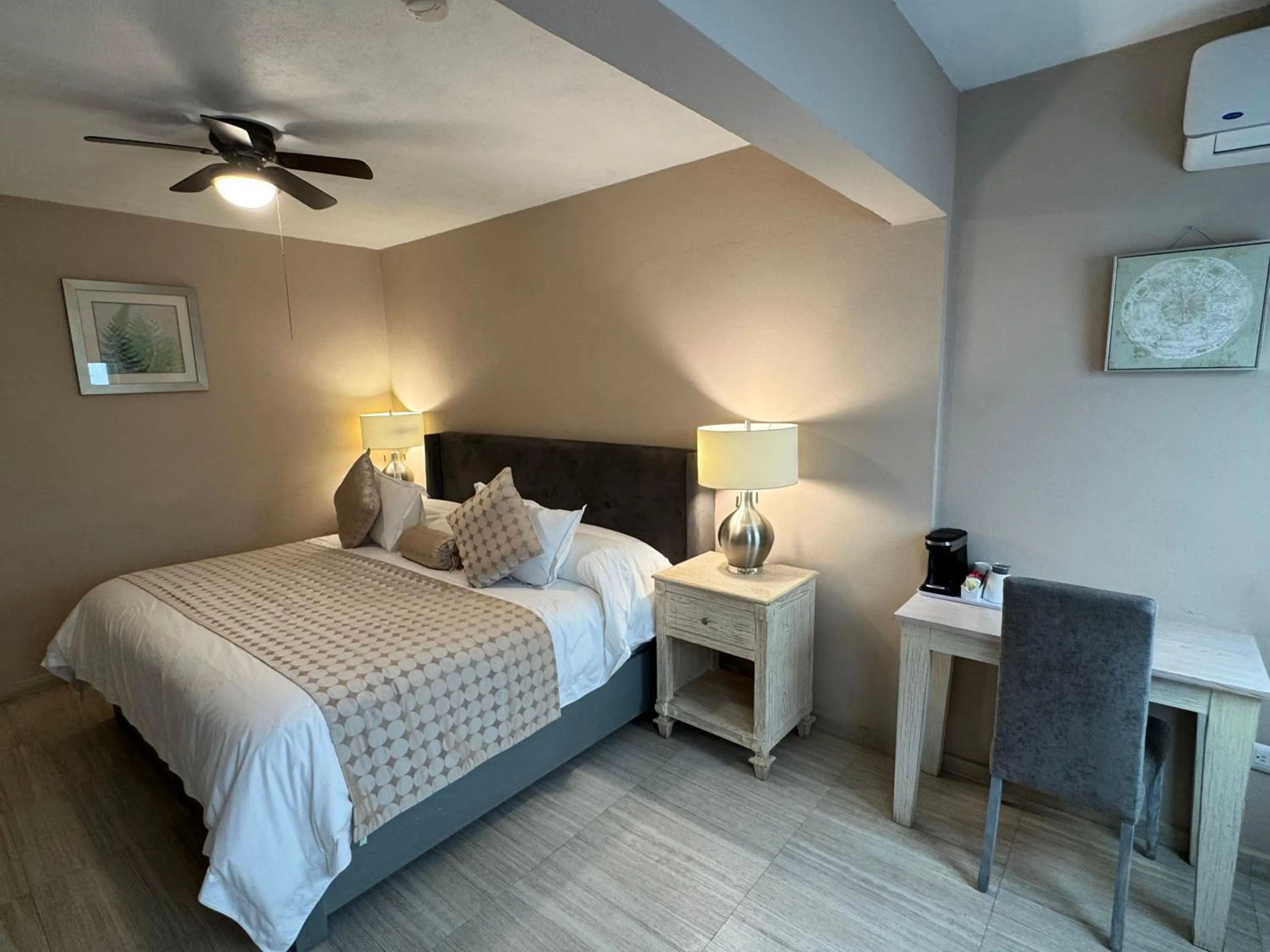 Standard Double Room in Casa Aliz
