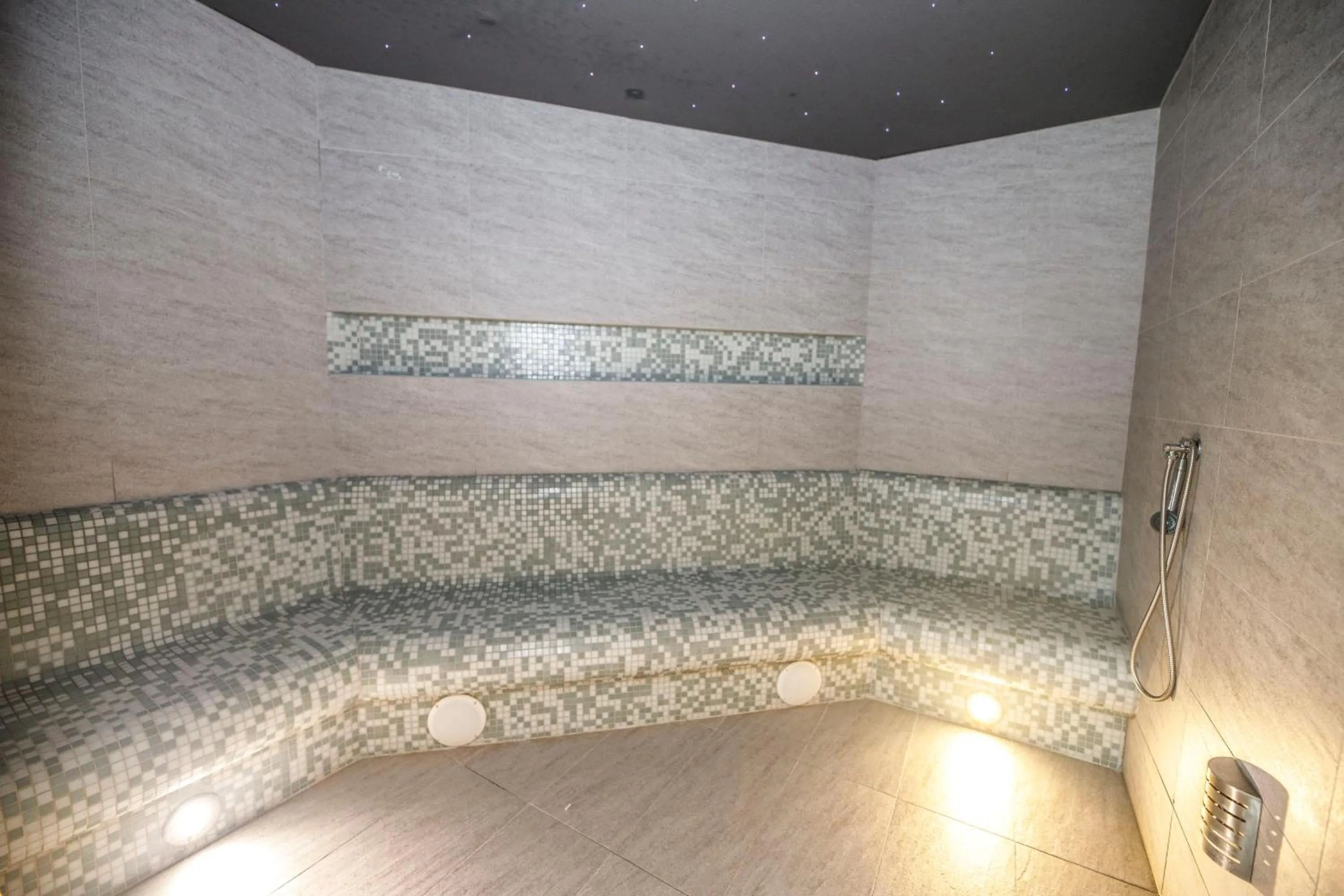 Shower in Amantis Vital Sport Hotel