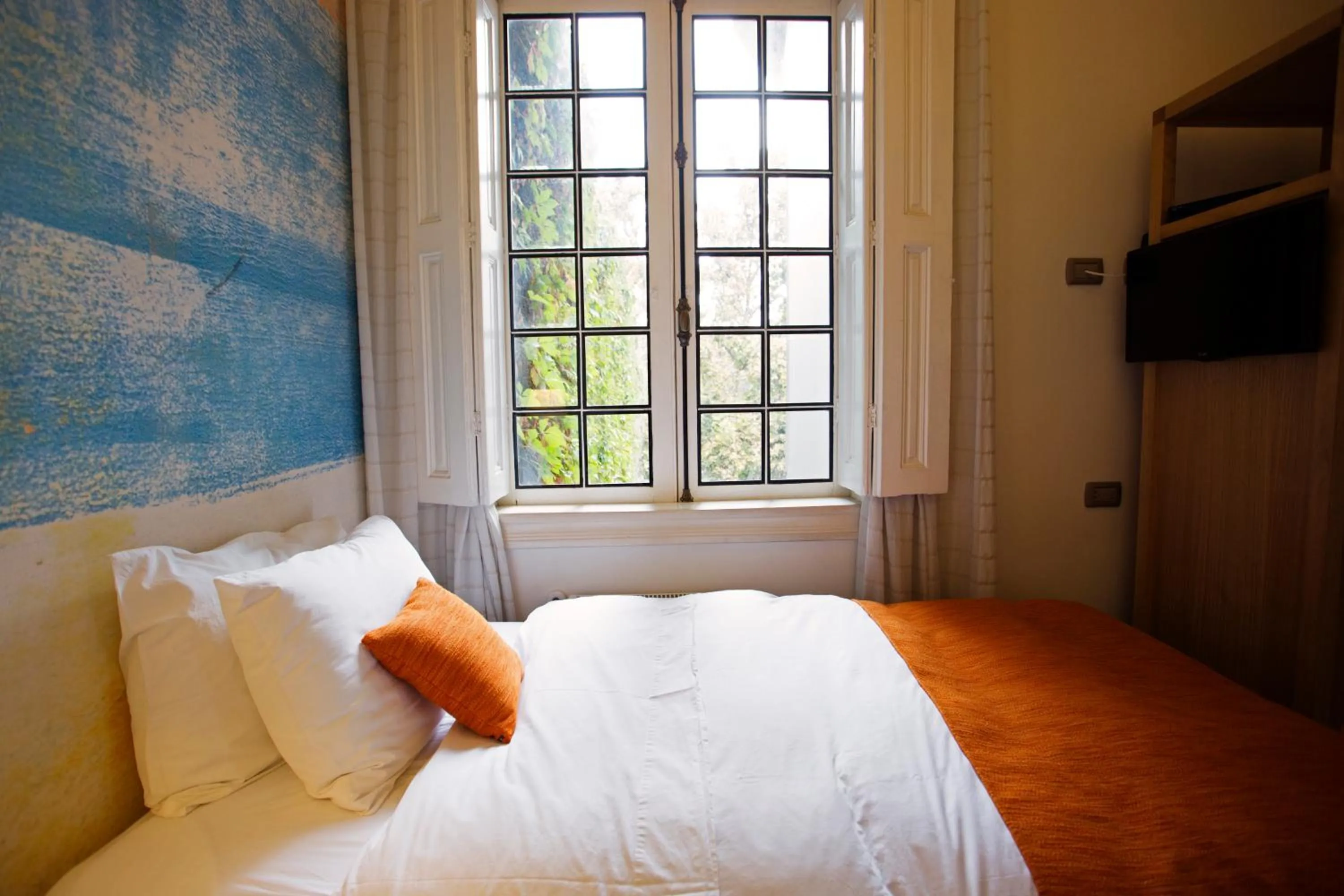 View (from property/room), Bed in Matildas Hotel Boutique