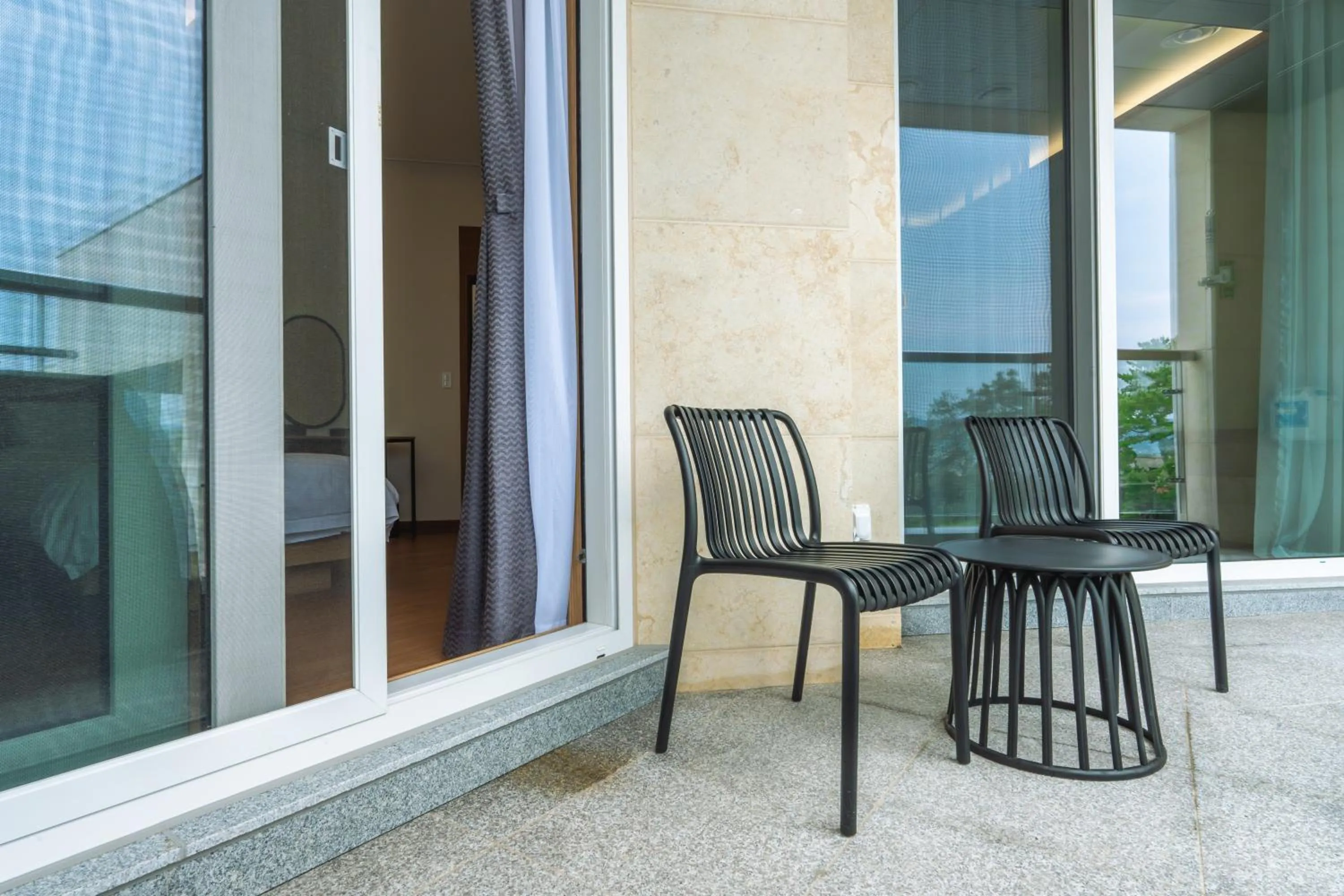 Balcony/Terrace in Dongho Beach Hotel