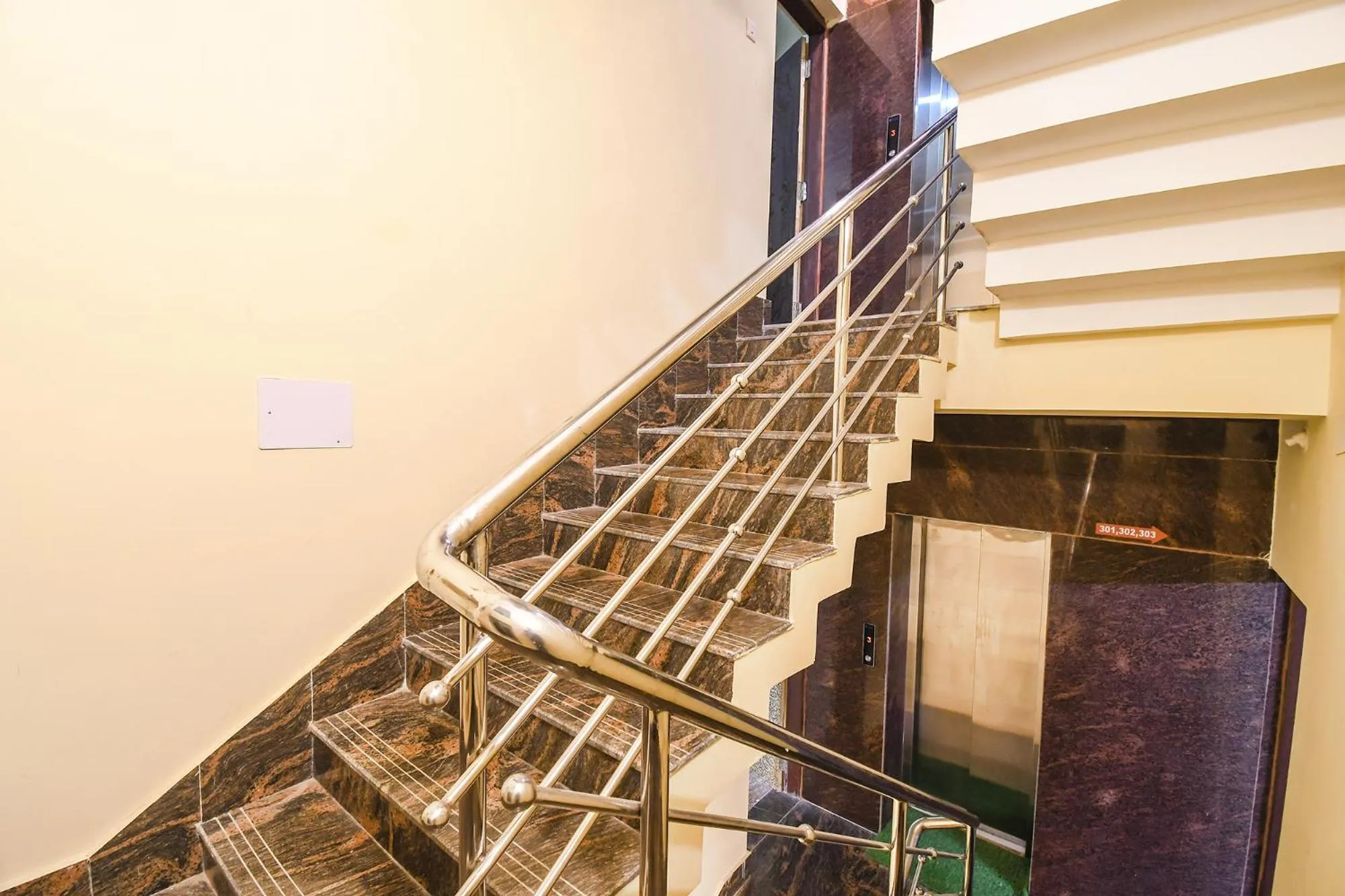 Lobby or reception in FabHotel Airport Residency I - Nr Bhubaneswar Airport