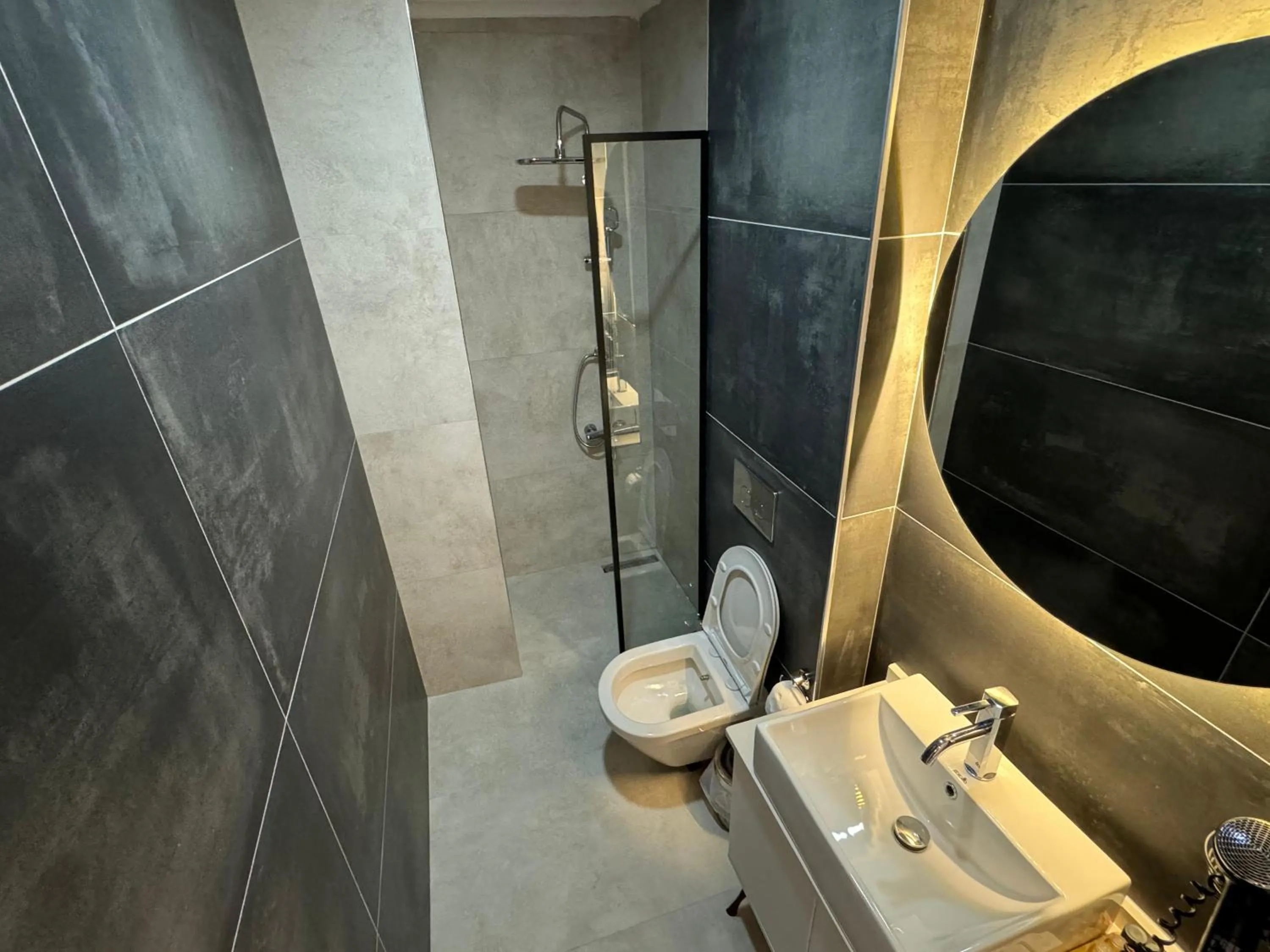 Toilet in Visse Hotel