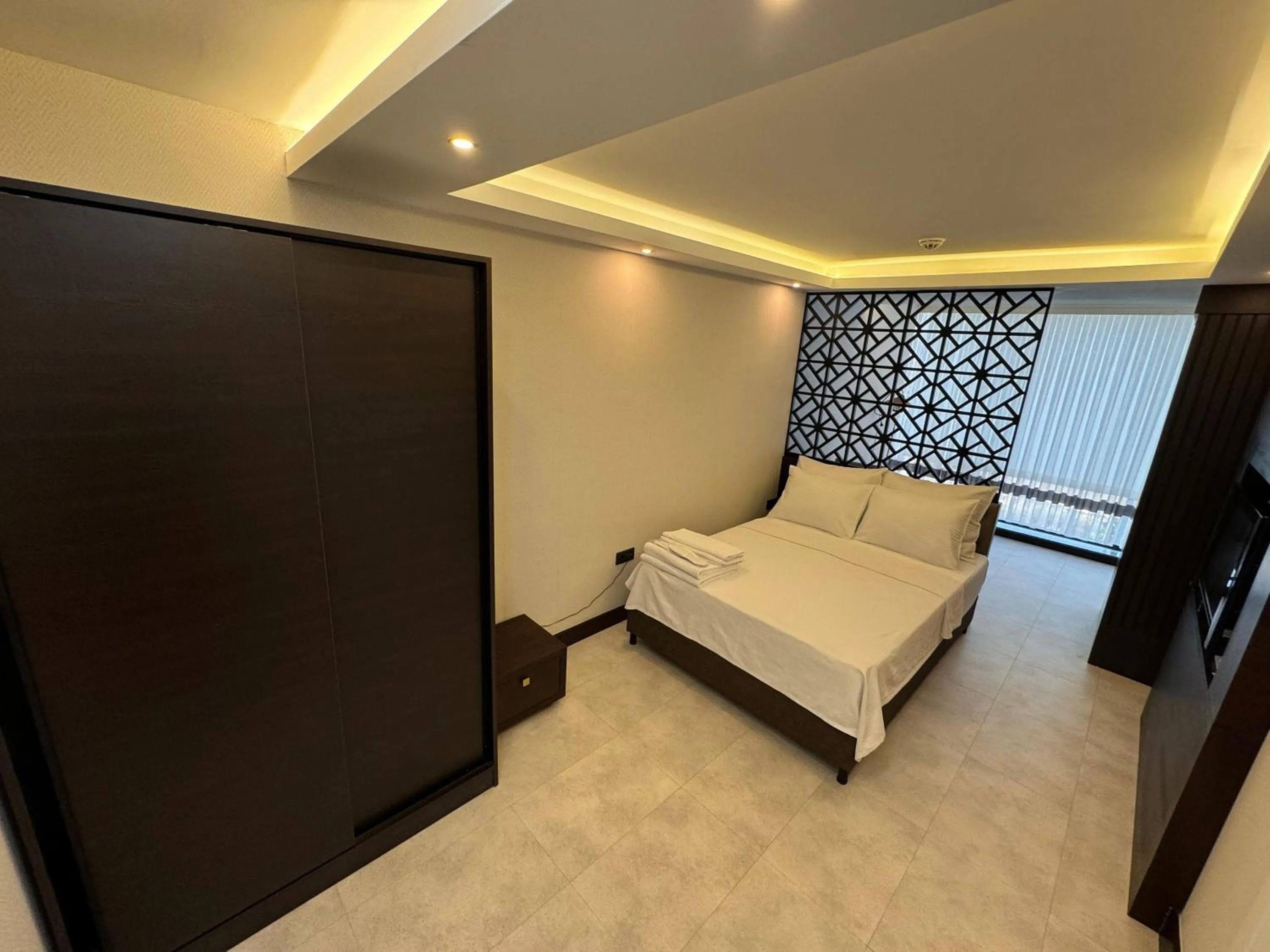 Bedroom, Bed in Visse Hotel