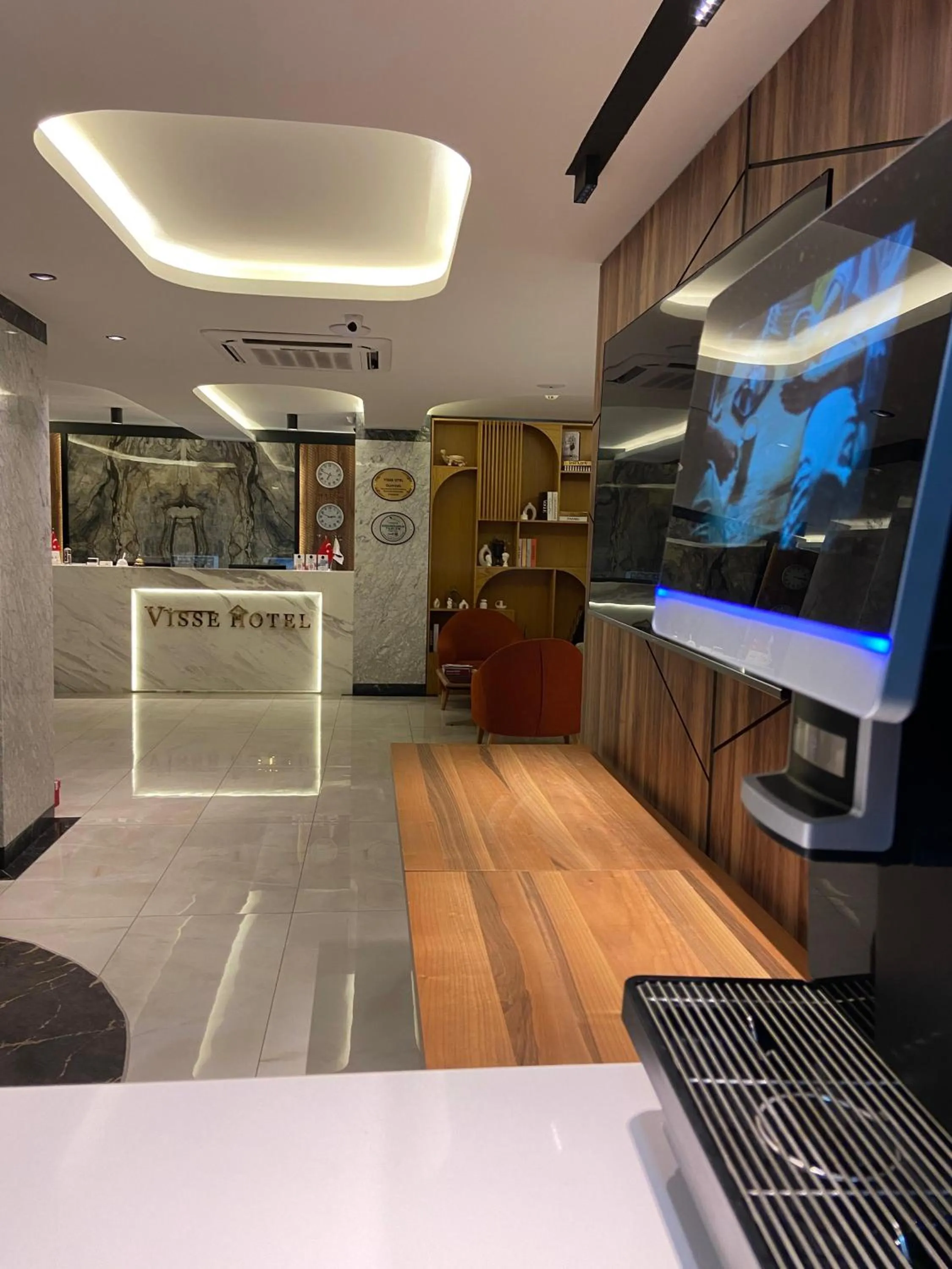 Lobby or reception in Visse Hotel