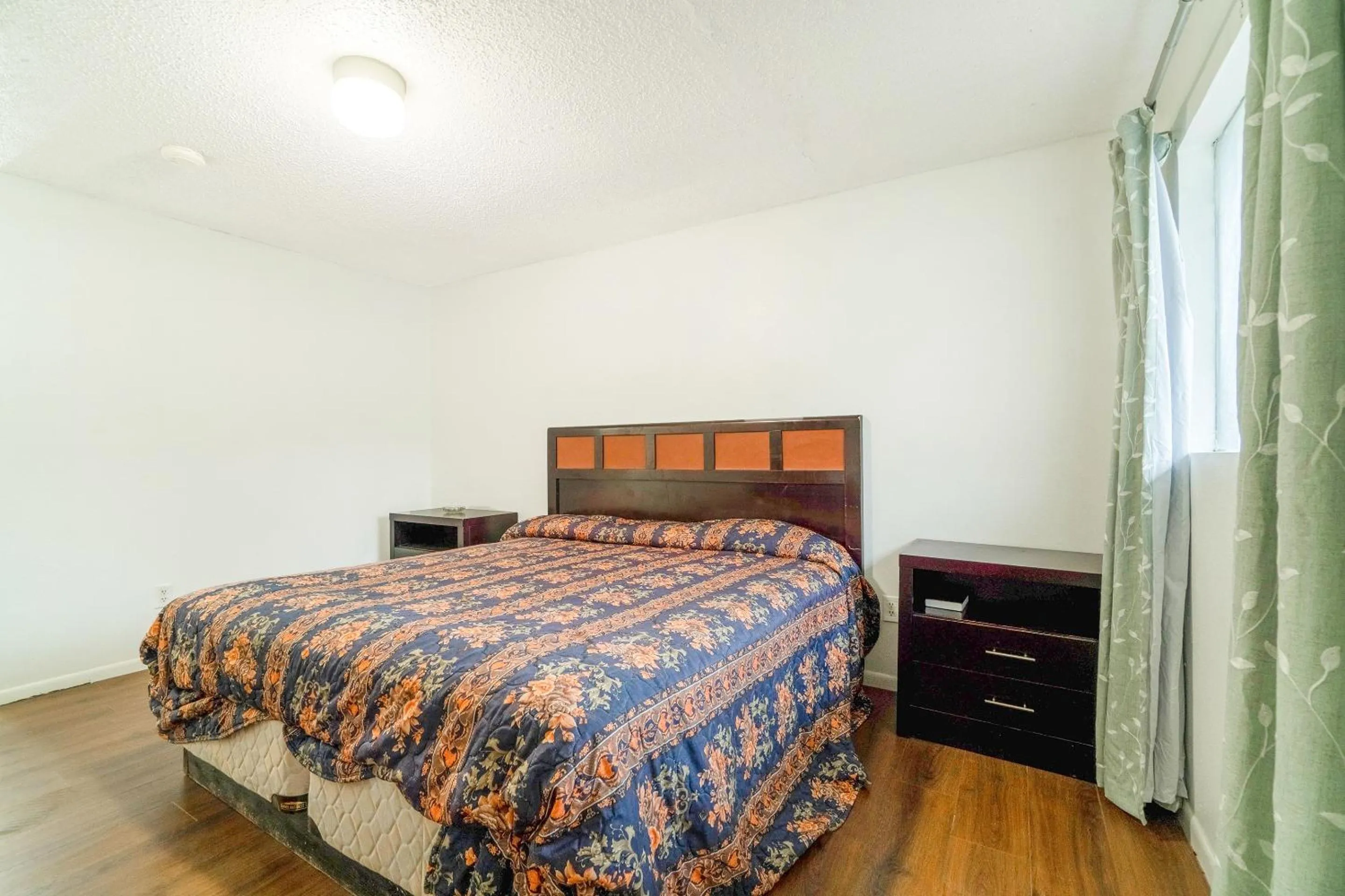 Bedroom, Bed in Budget Inn By OYO Palestine TX Hwy 79