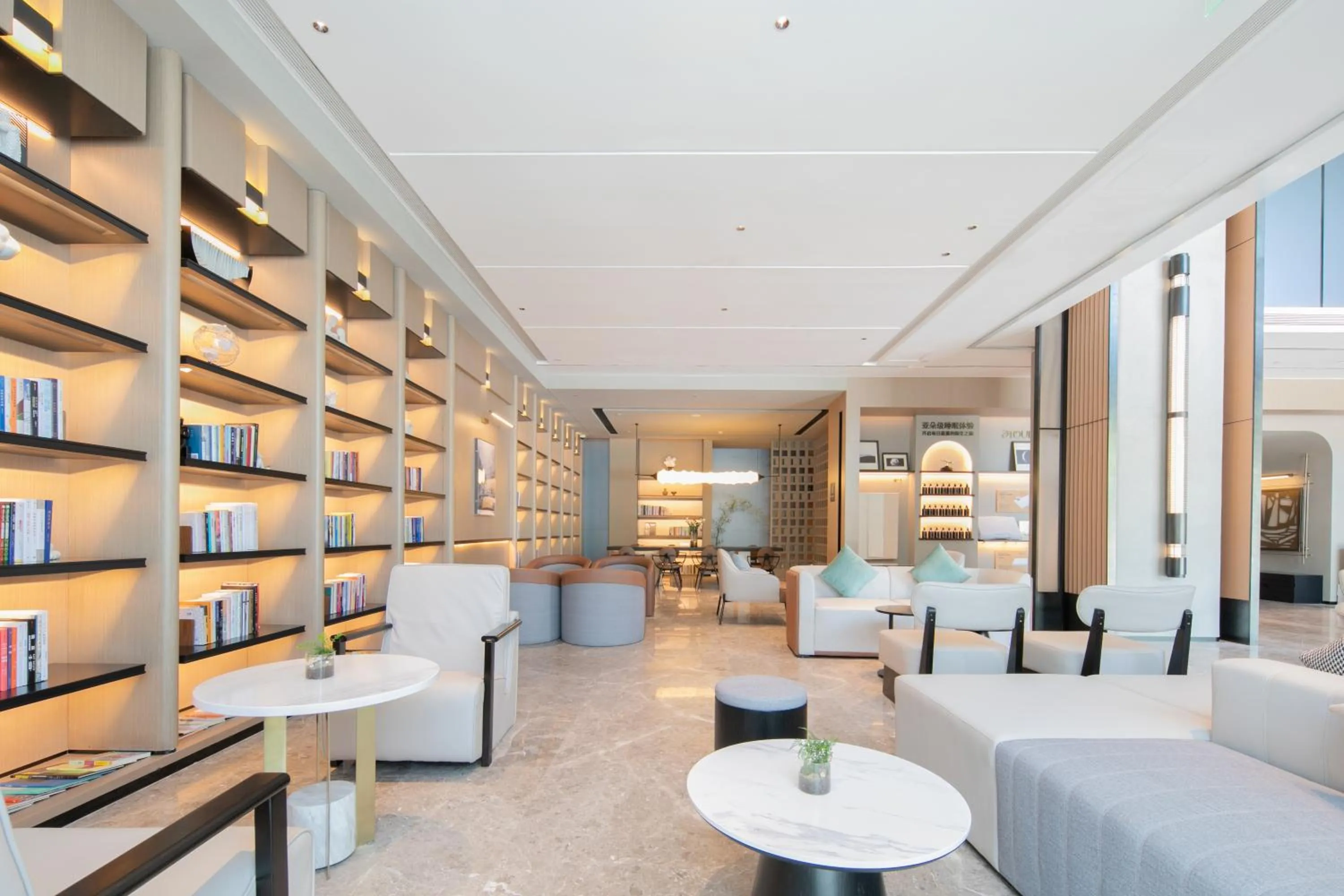 On-site shops in Atour Hotel Shanghai Baoshan Shangda Road