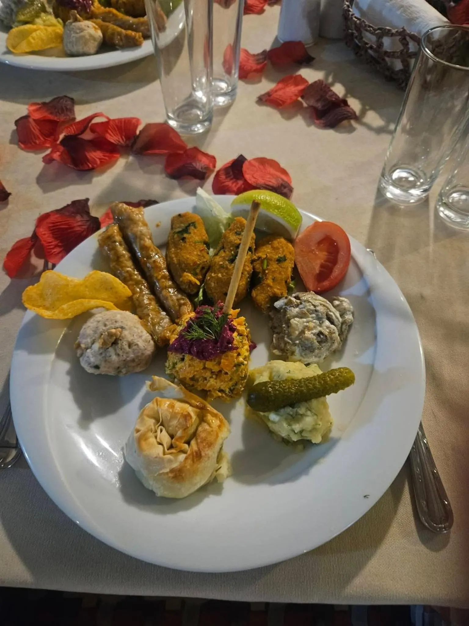 Food and drinks in Loost Town Inn Hotel