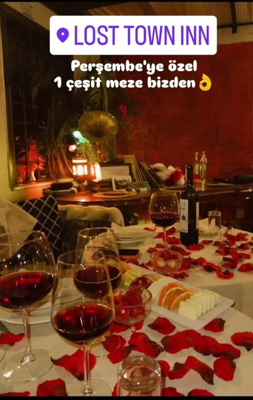 Food and drinks in Loost Town Inn Hotel