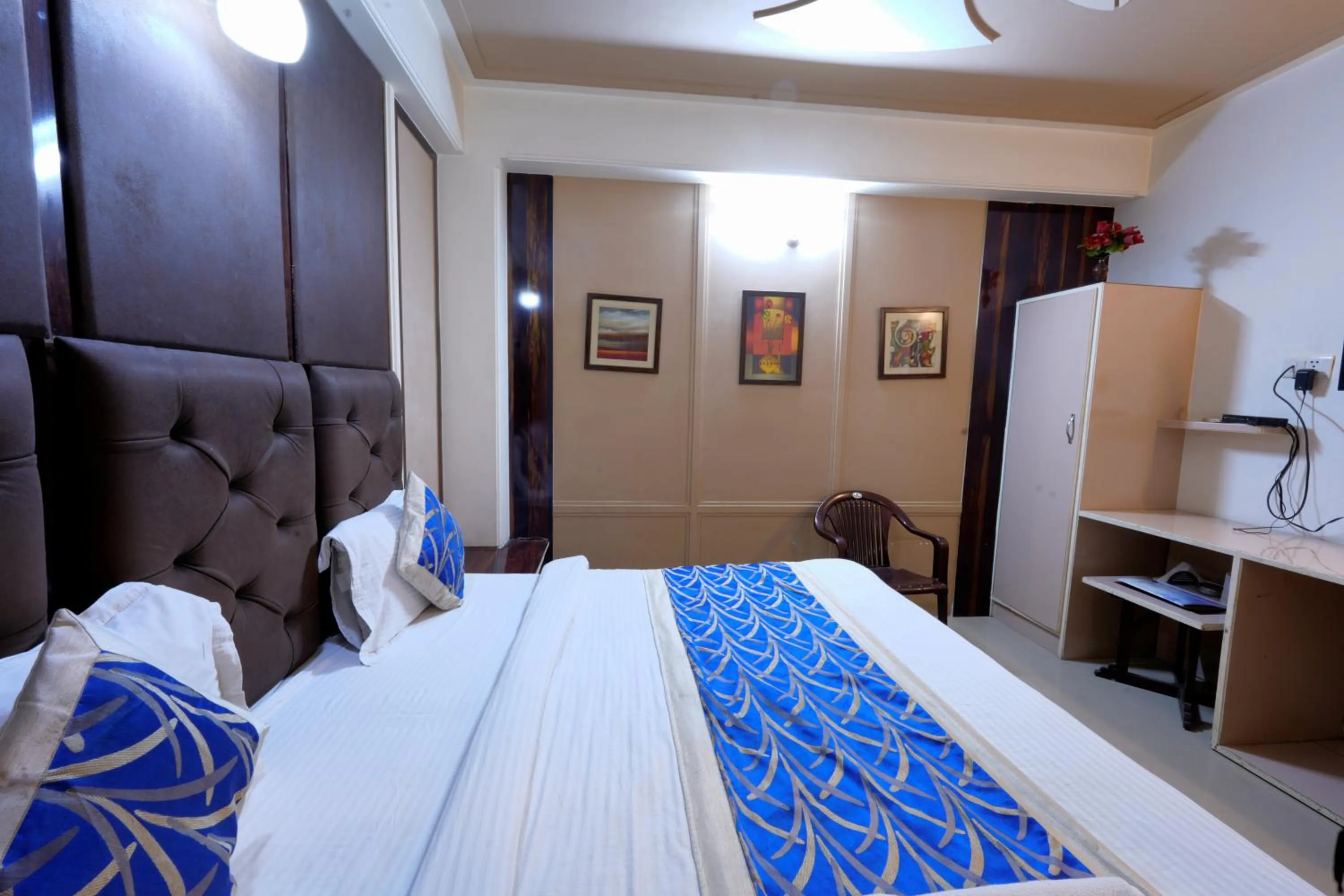 Bed in Hotel Opera Mahipalpur- Delhi Airport