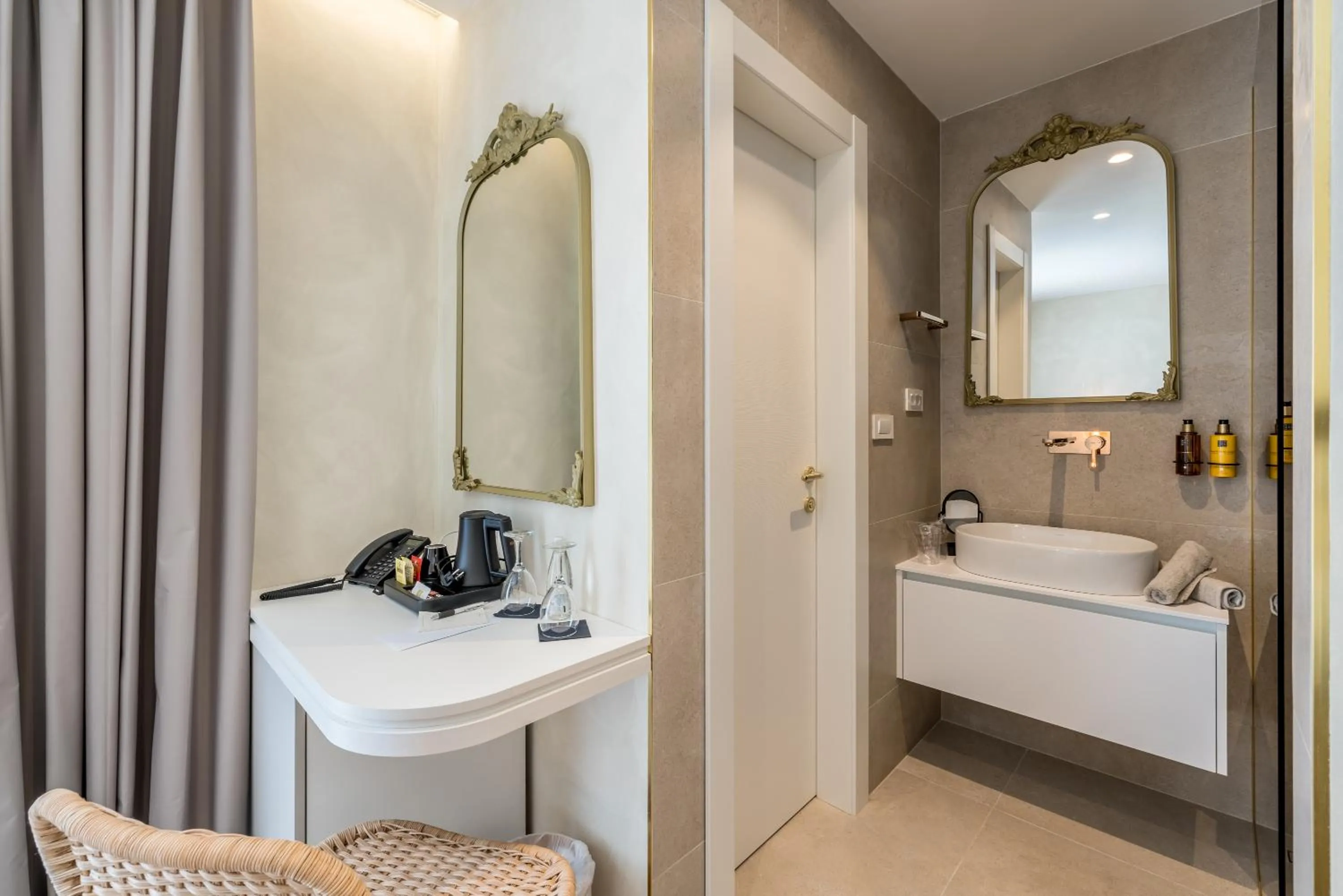 Bathroom in Hotel Aria