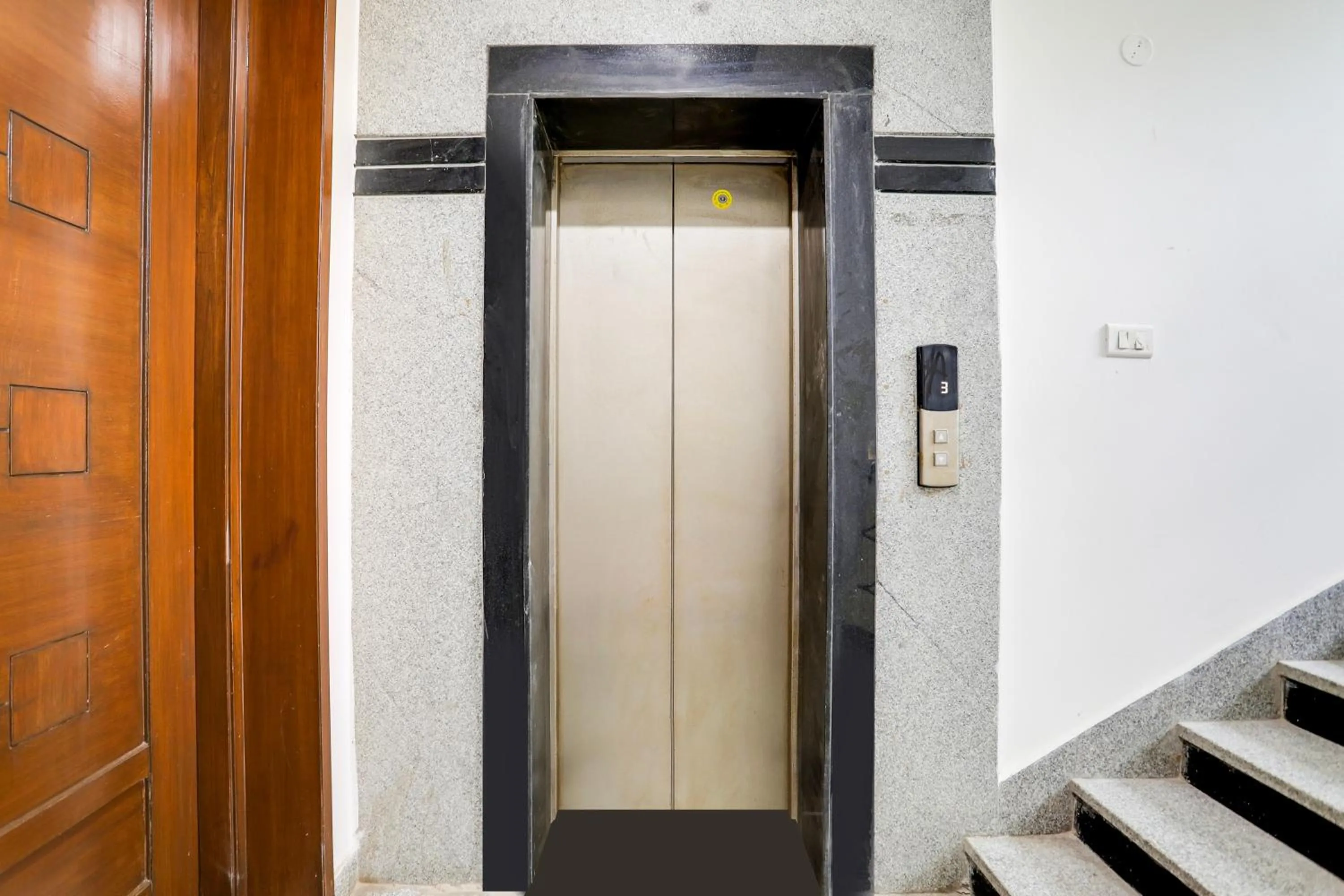 Lobby or reception in Townhouse VIP Hills Hitech City