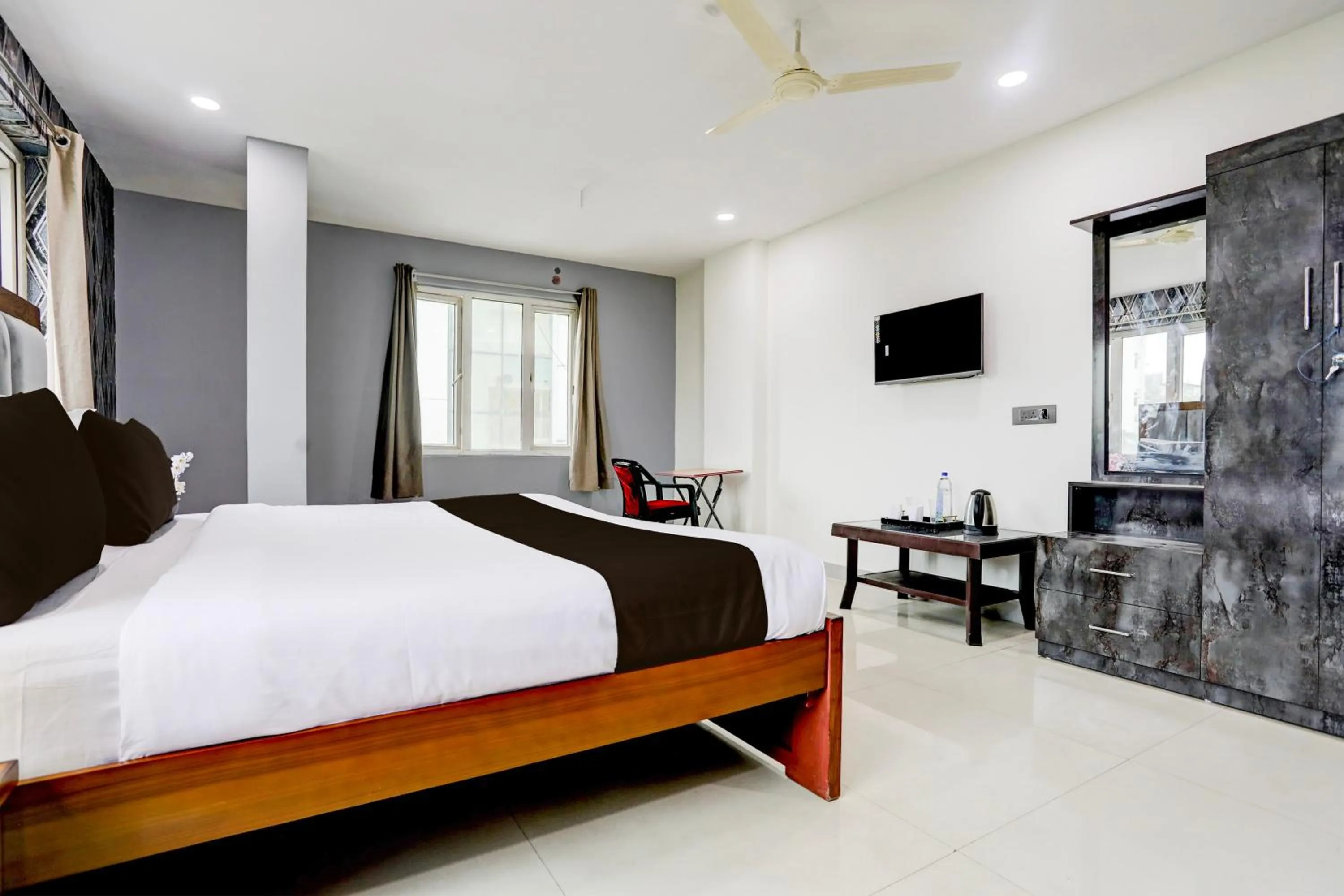 Bedroom, Bed in Townhouse VIP Hills Hitech City