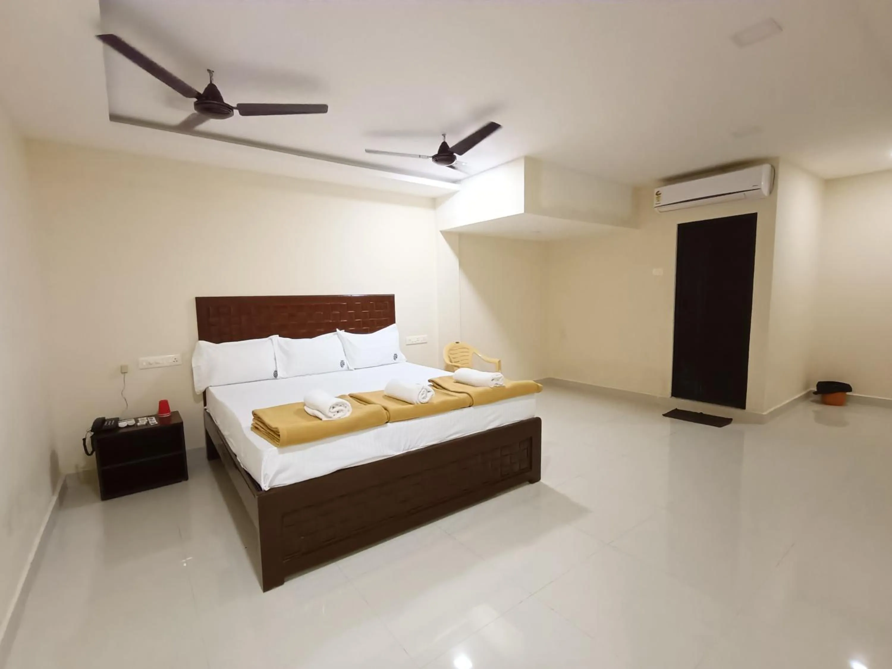 Bedroom, Bed in Selvi Residency