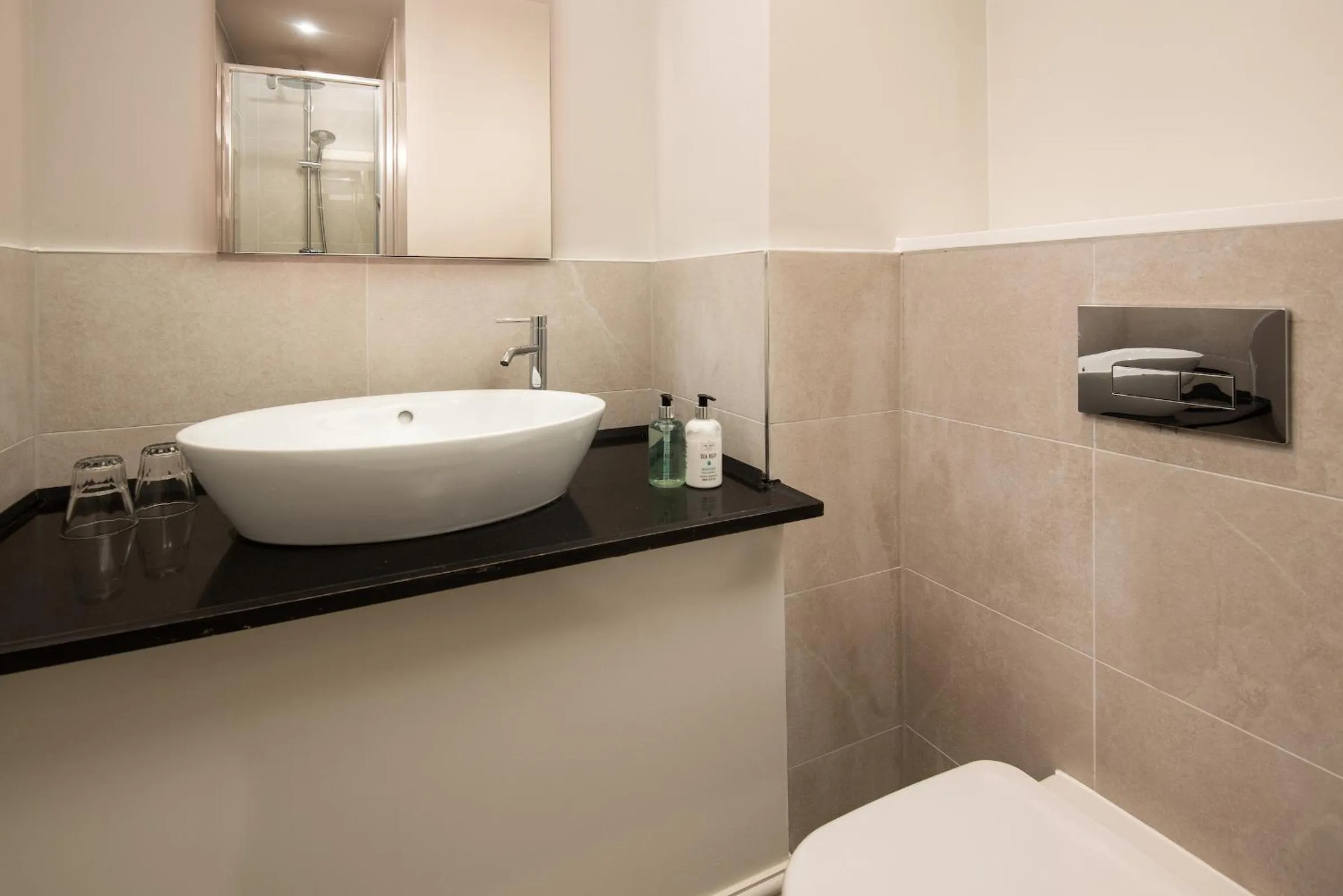 Bathroom in Windermere Rooms at The Wateredge Inn