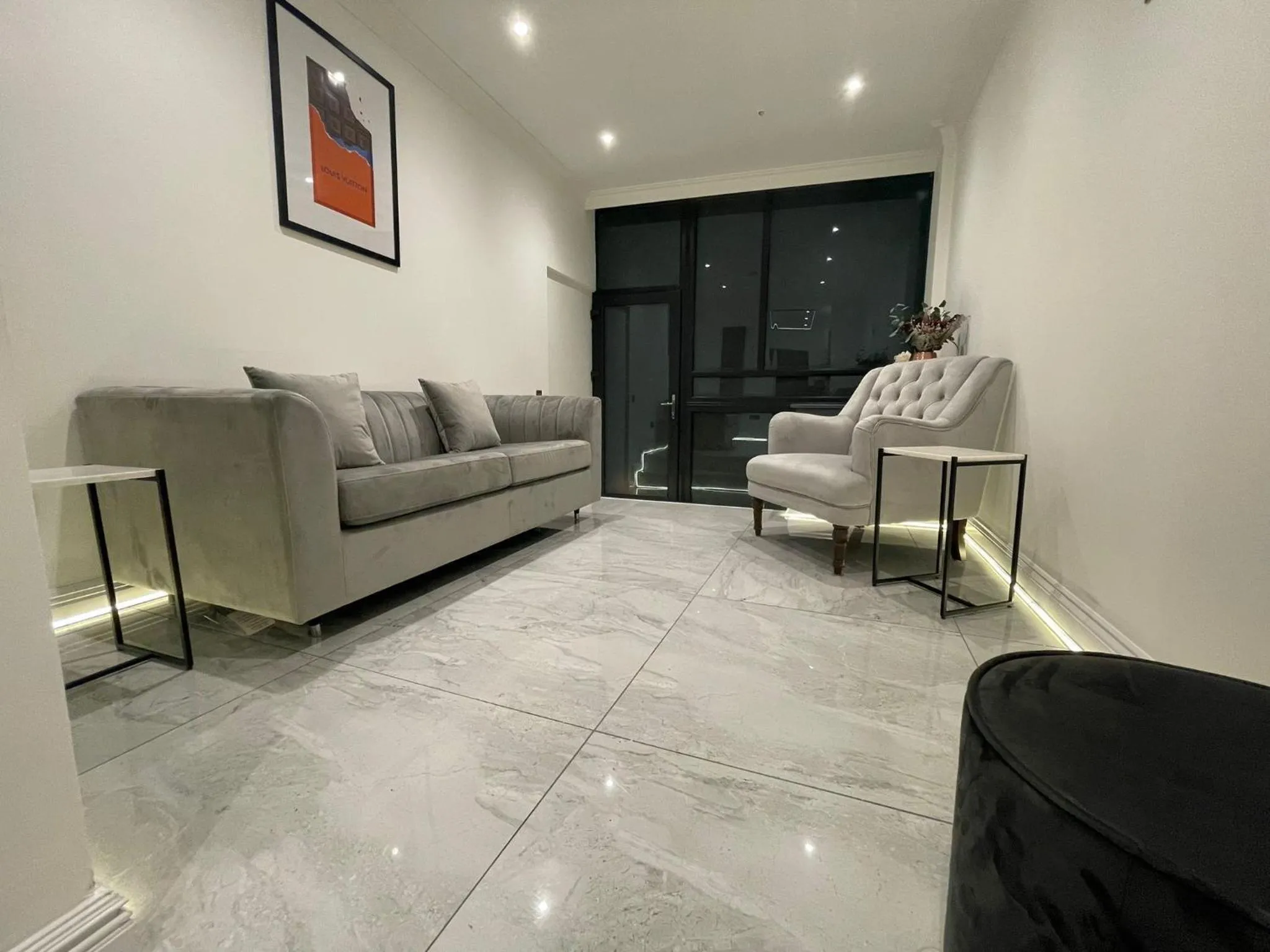 Apartment in 2Bedroom Apartment with Steam Room