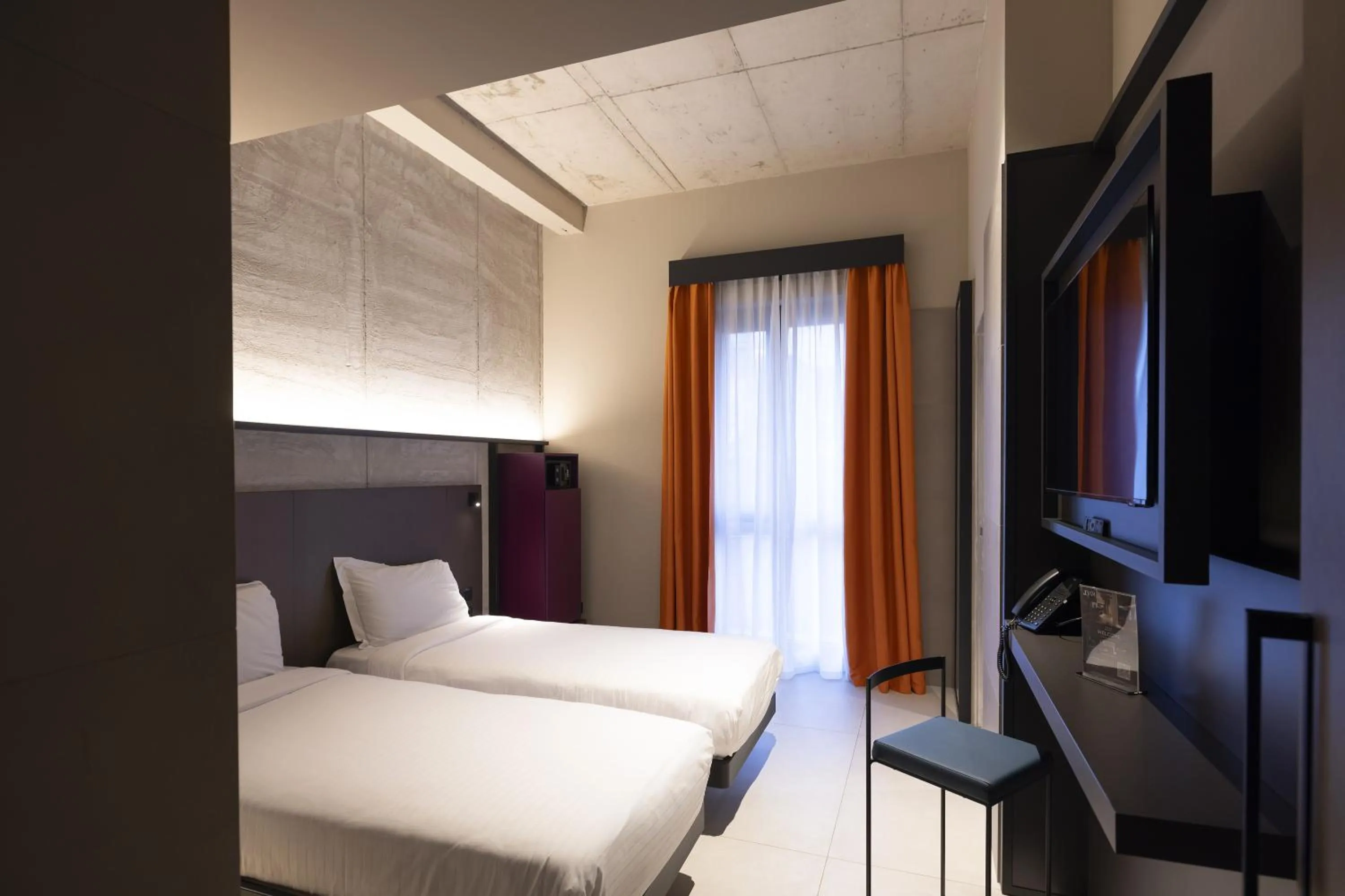 Bedroom, Bed in Joy 124 Hotel Milano