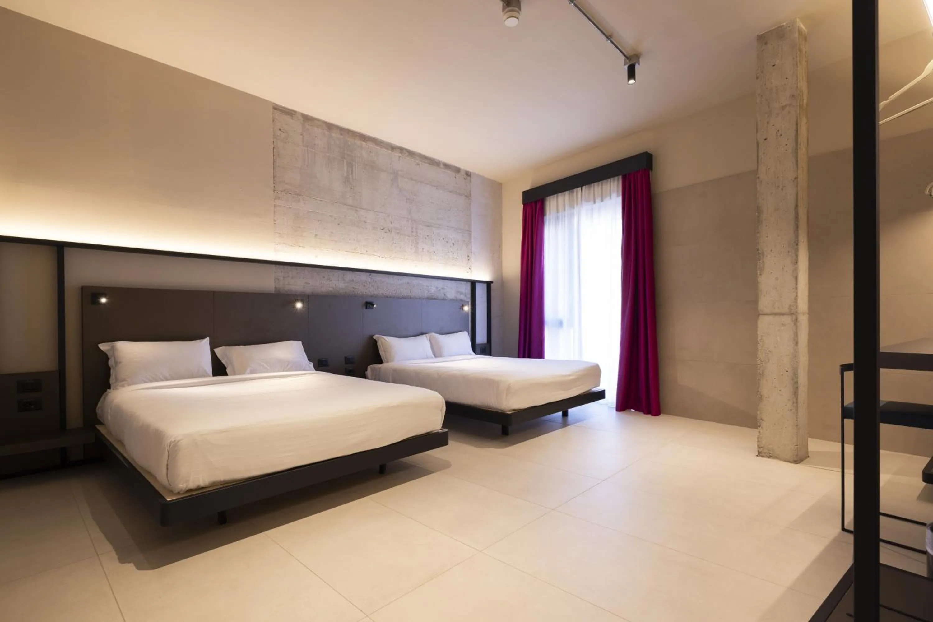 Bedroom, Bed in Joy 124 Hotel Milano