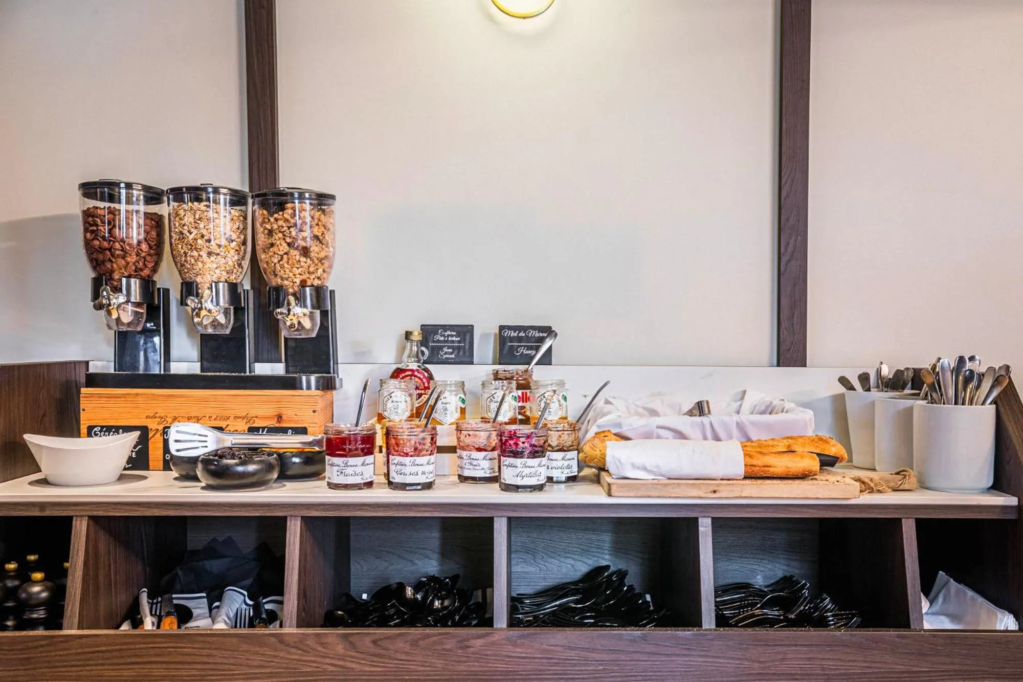 Breakfast in Hôtel de France - Beaune