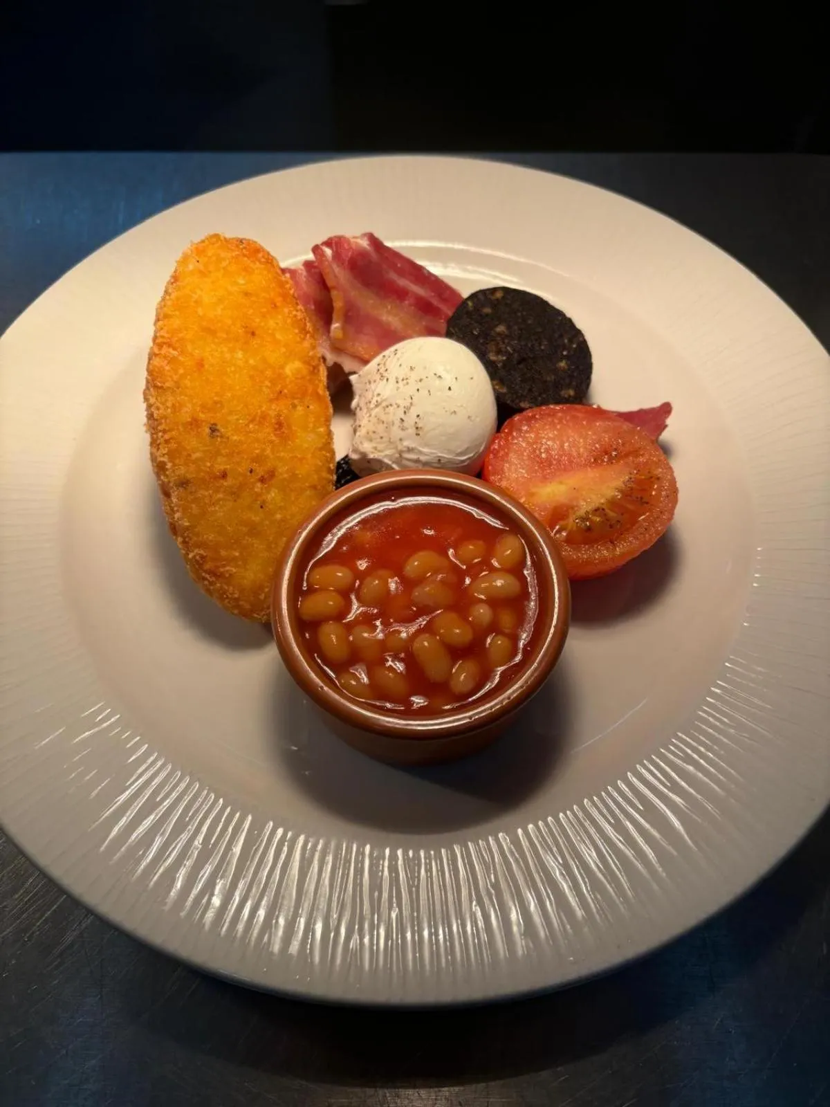 Breakfast in The Castle Coaching Inn