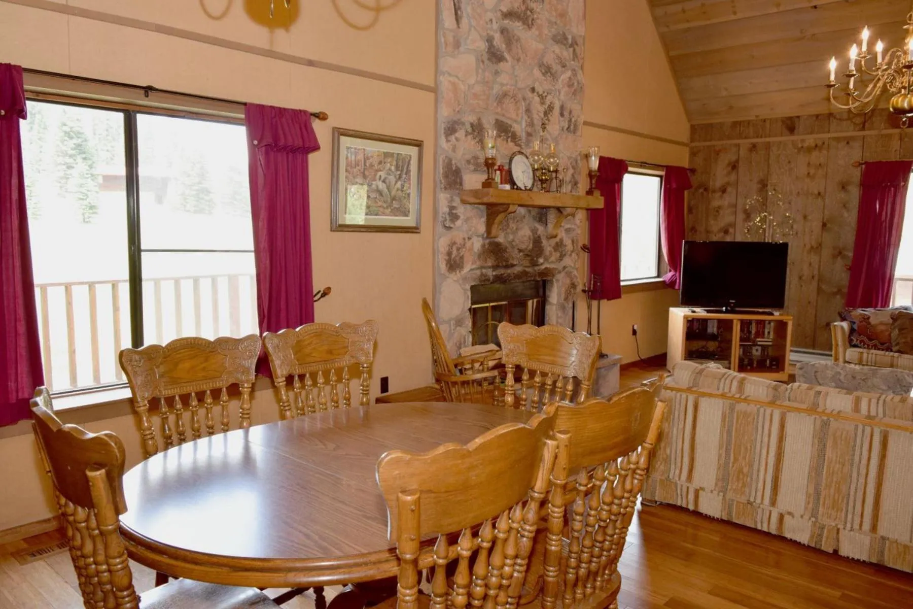 Artz Valley Cabin - WiFi - Satellite - Washer - Dryer - Wrap Around Deck - Wood Burning Fireplace - Secluded Setting