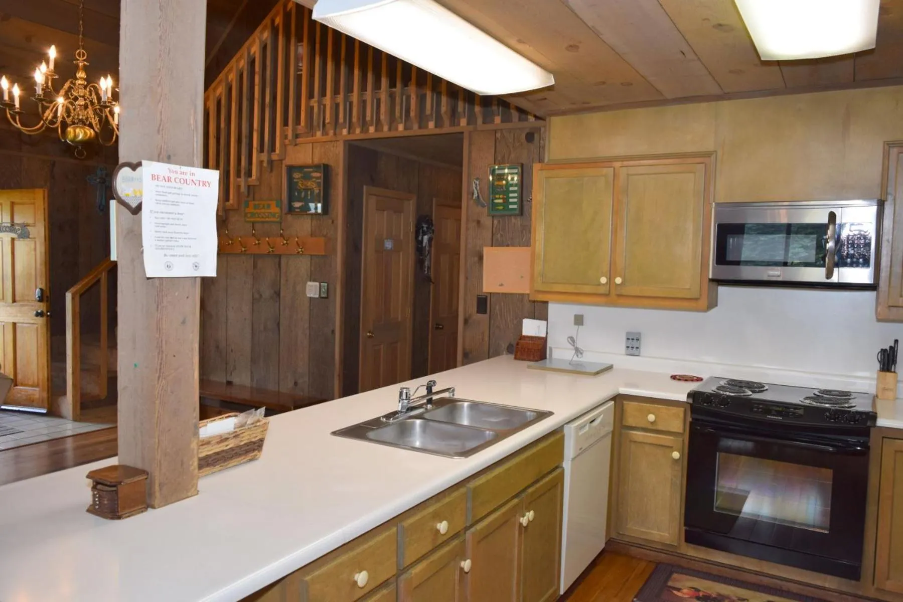 Artz Valley Cabin - WiFi - Satellite - Washer - Dryer - Wrap Around Deck - Wood Burning Fireplace - Secluded Setting