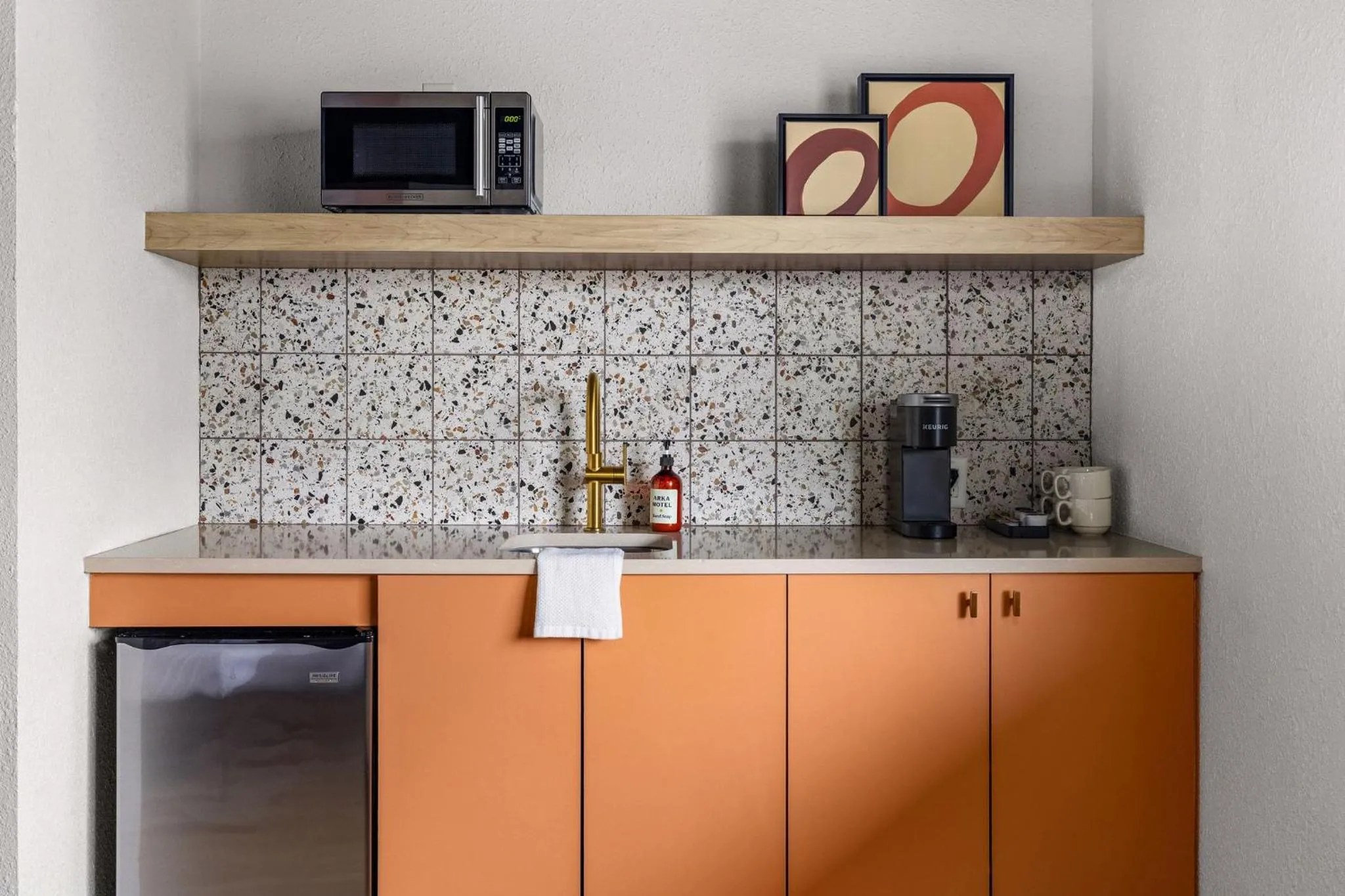 Kitchen or kitchenette in Arka Motel