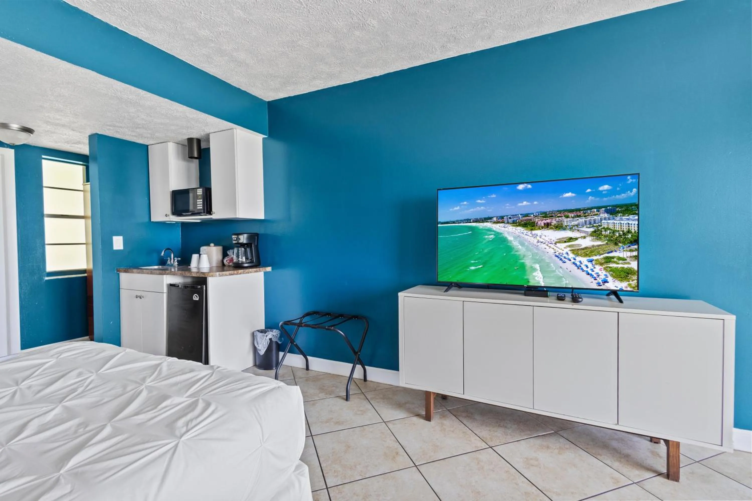 Oceanfront Inn, Private Balcony, 2 Full Beds #16