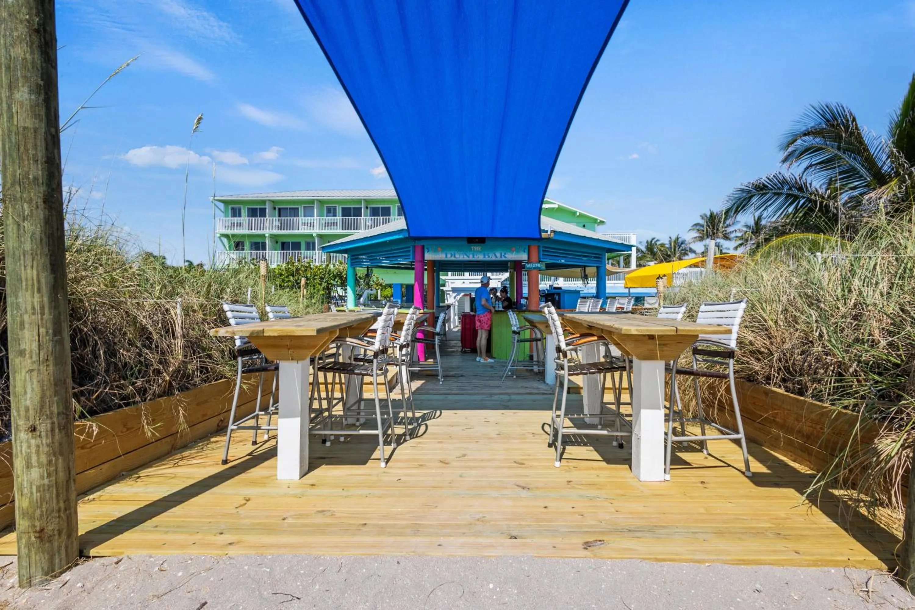 Lounge or bar in Fort Pierce Oceanfront Inn- Suite- King Bed #6