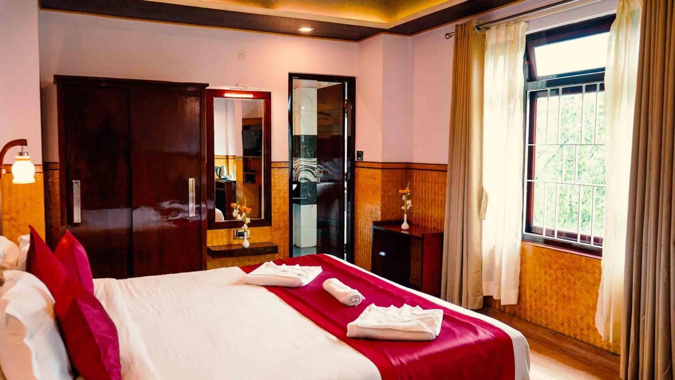 Bed in Hotel Tarcon