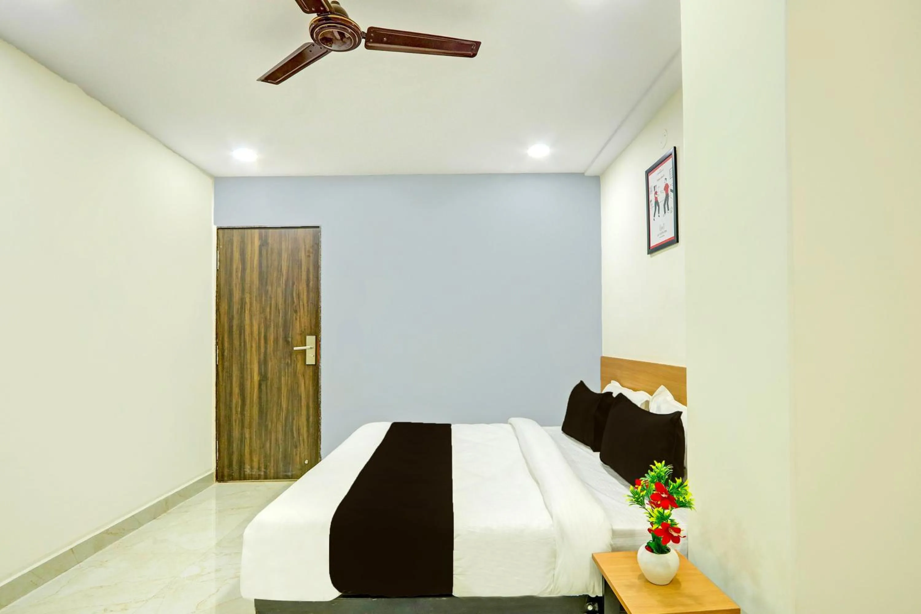 Bedroom, Bed in Townhouse La Vista Inn Grand Hotel