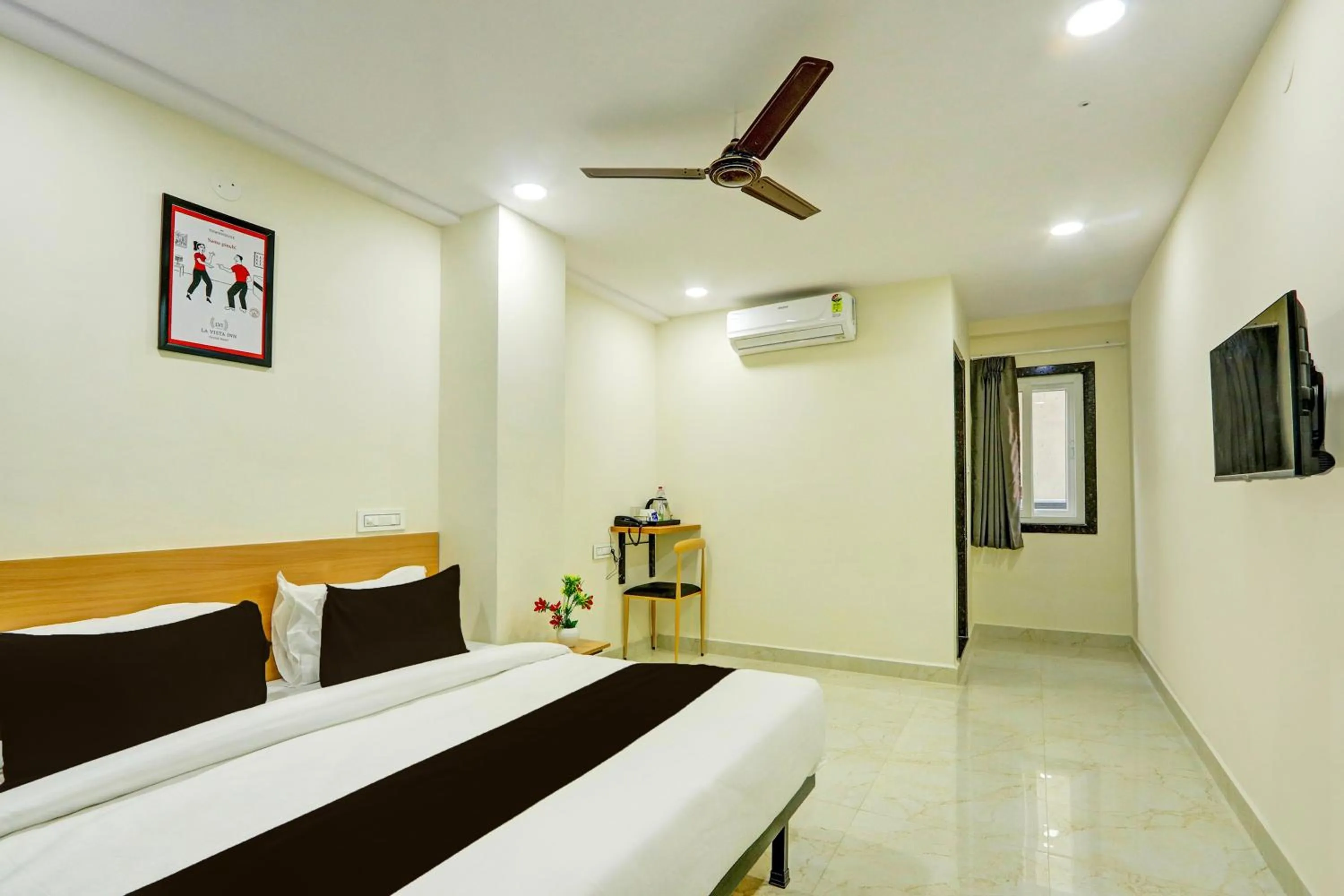 Bedroom, Bed in Townhouse La Vista Inn Grand Hotel