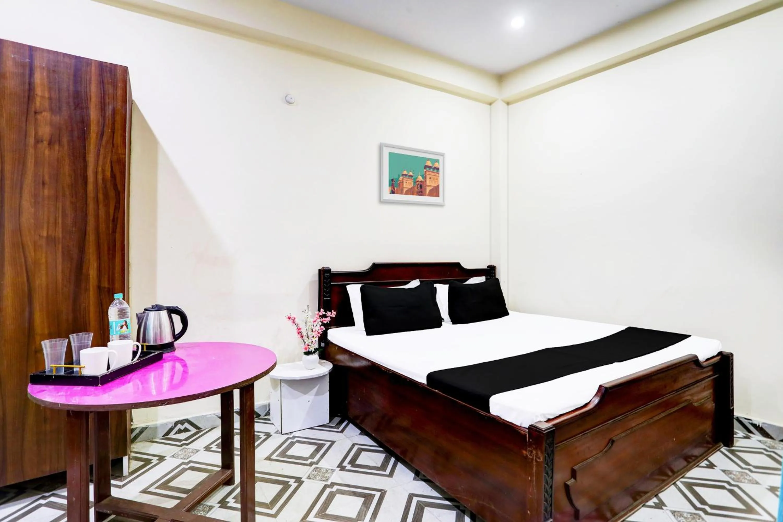 Bedroom in Hotel O Suryawanshi