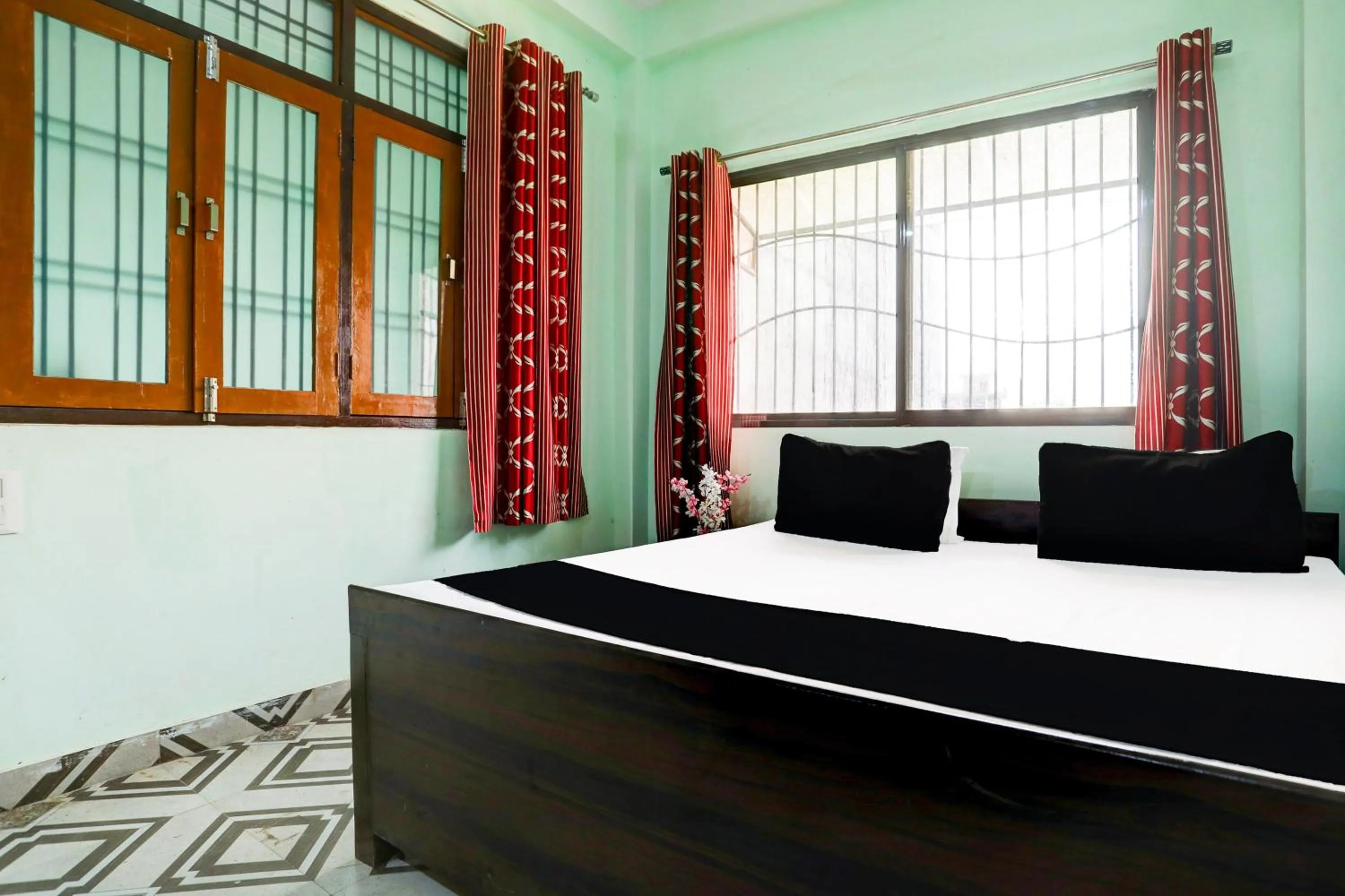 Bedroom in Hotel O Suryawanshi