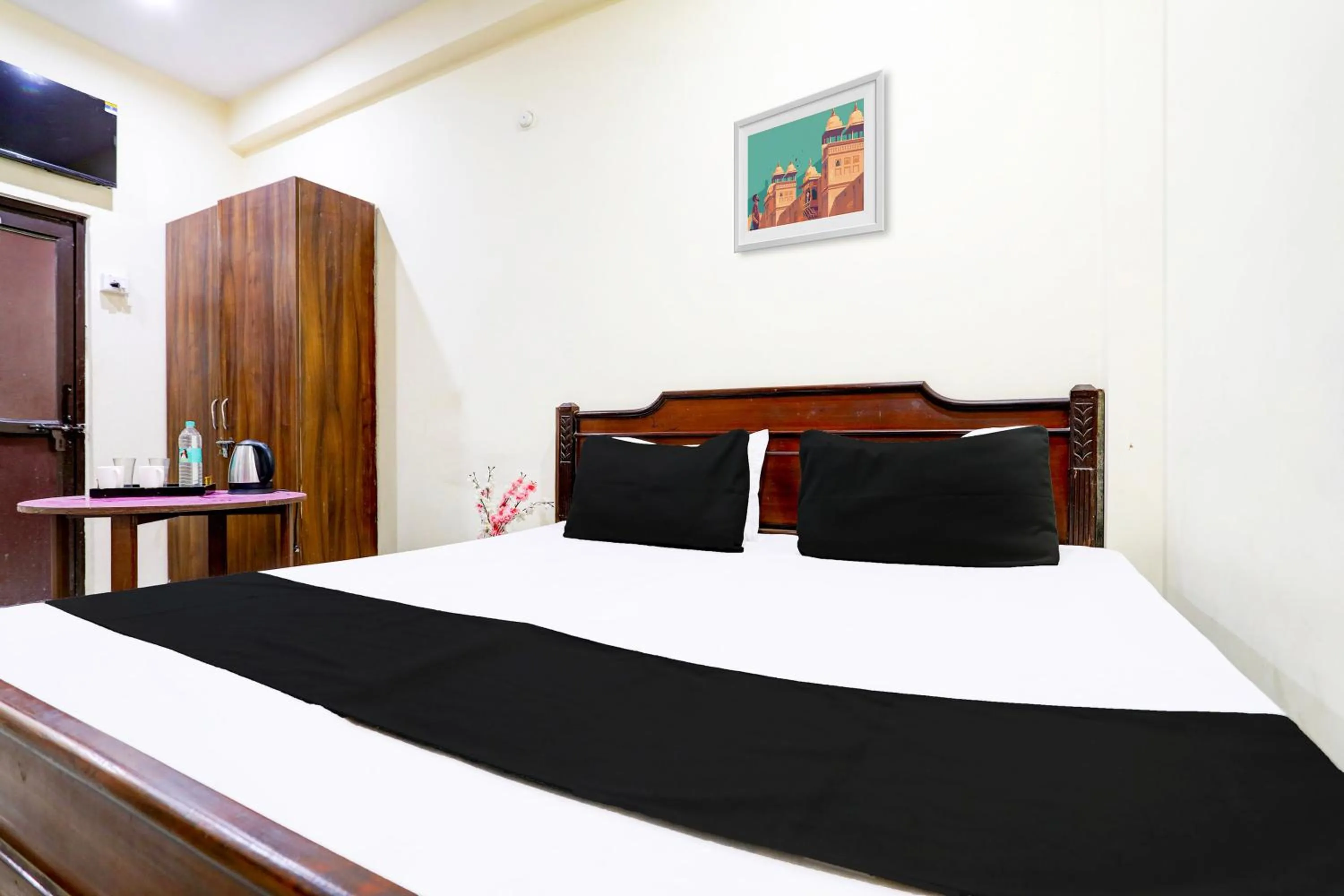 Bedroom in Hotel O Suryawanshi